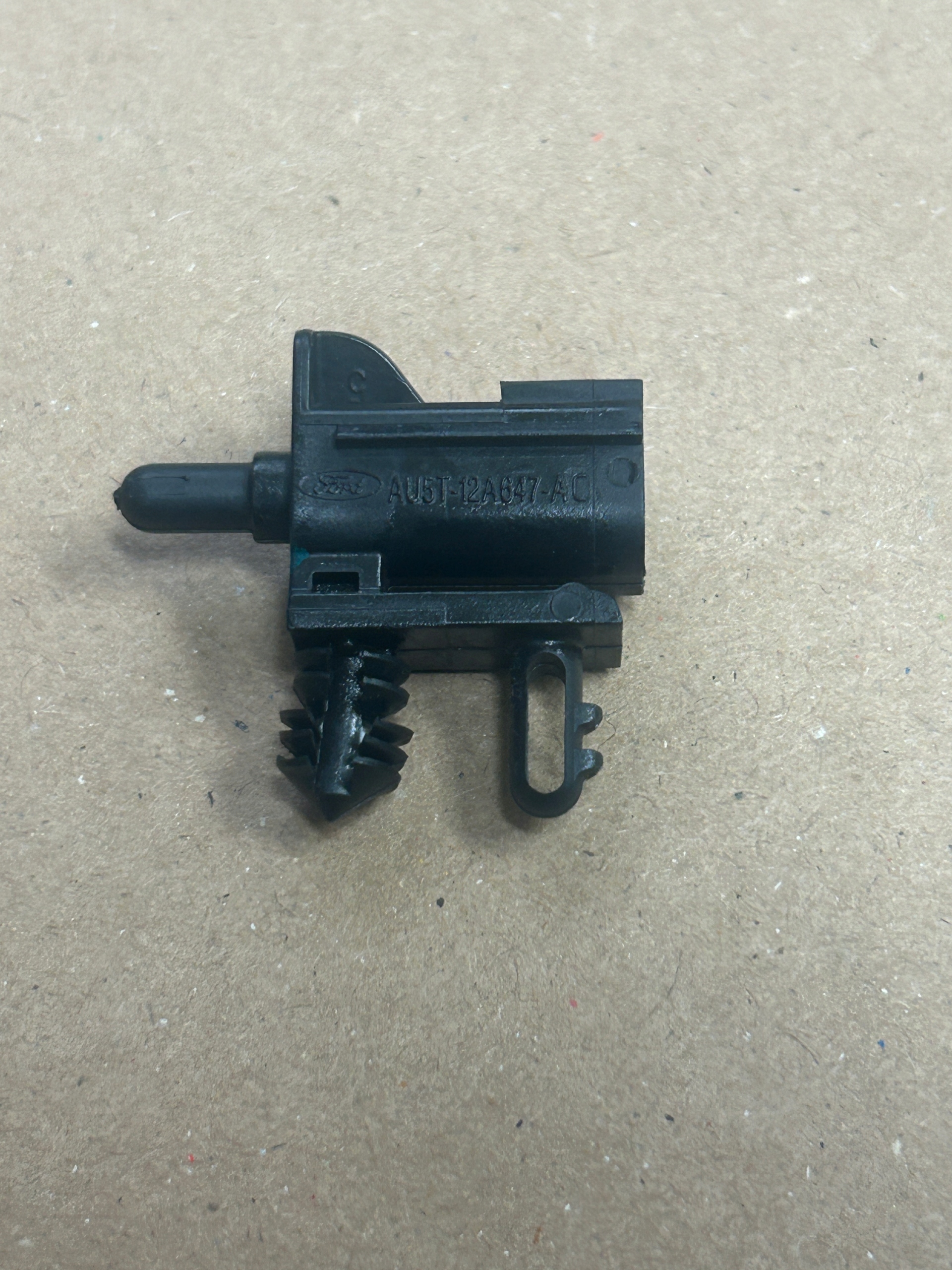 FORD FIESTA MK7 CZUJNIK TEMPERATURY ZEWNĘTRZNEJ EAN (GTIN) 0671339075078