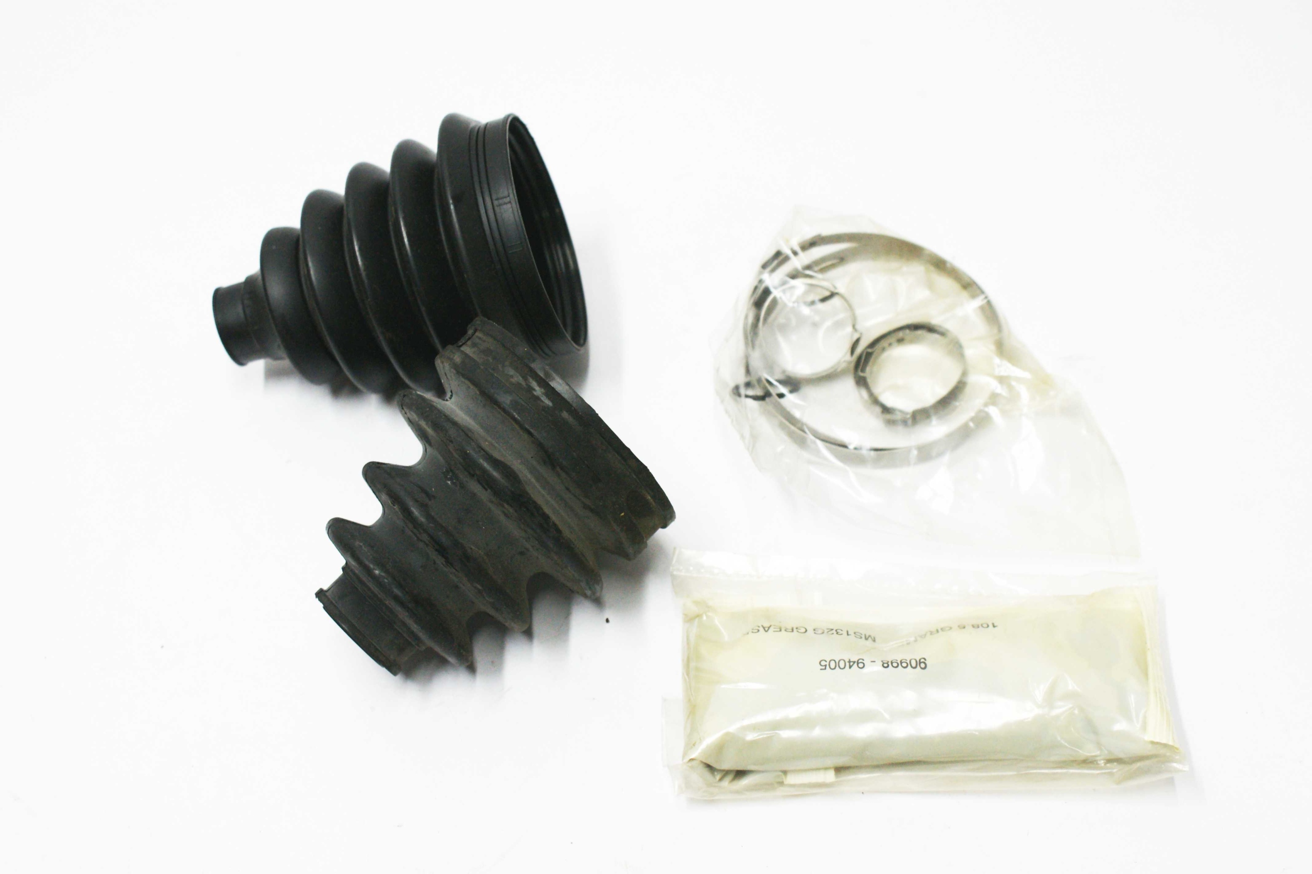 04438-05140 - Крышка шарнира OE Toyota AVENSIS T22