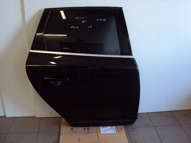 DRZWI PRAWY TYŁ KOMPLETNE VOLVO XC60 I 452-46