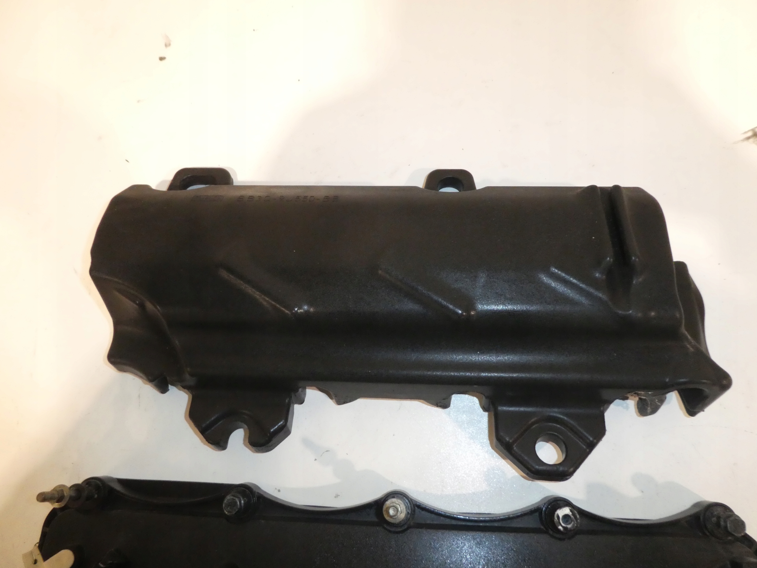 ABDECKUNG DER VENTILE BB3Q-9U550-BB FORD RANGER