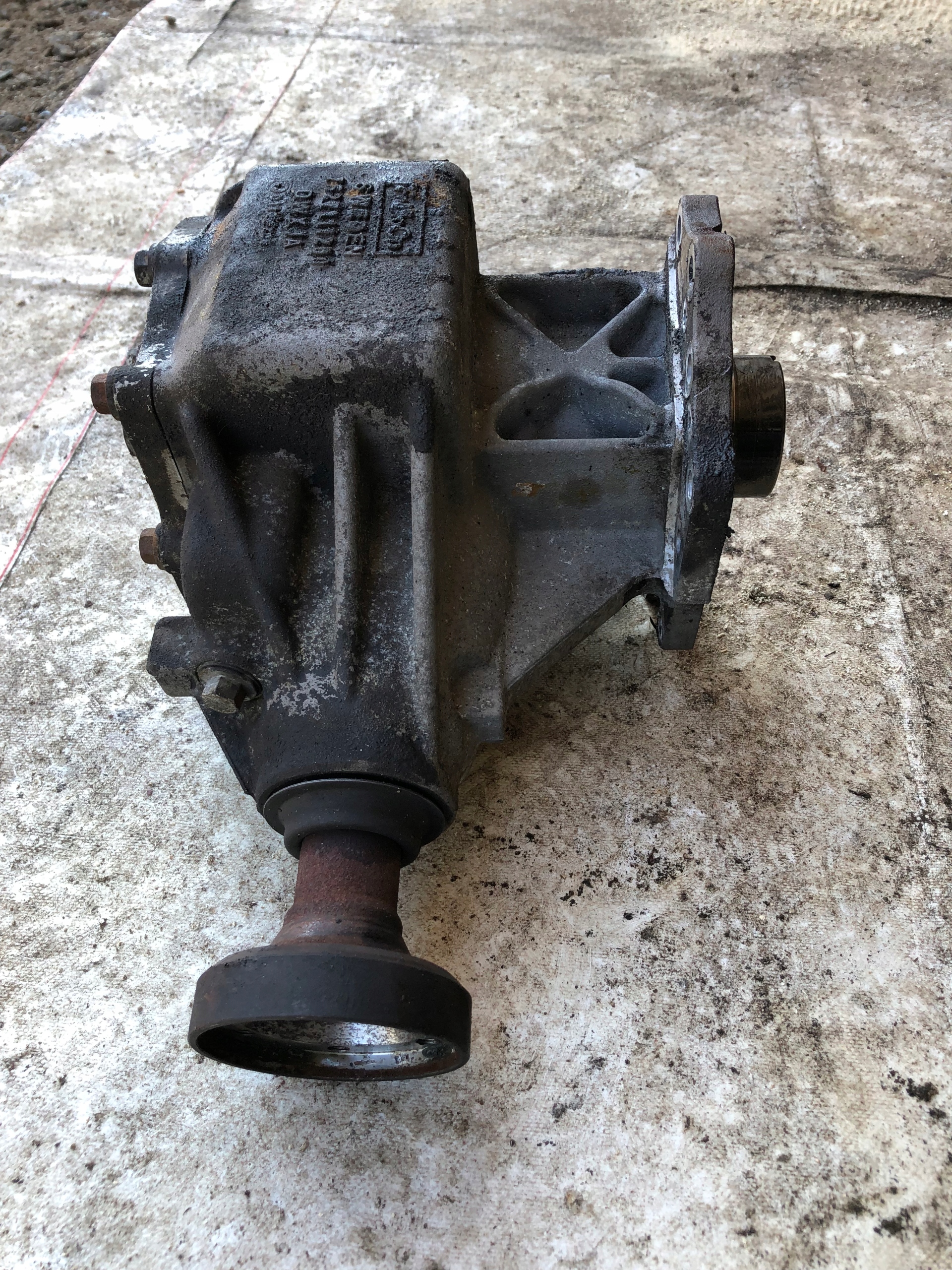 VOLVO S80 4.4 V8 REDUKTOR gearboxes 7527111200