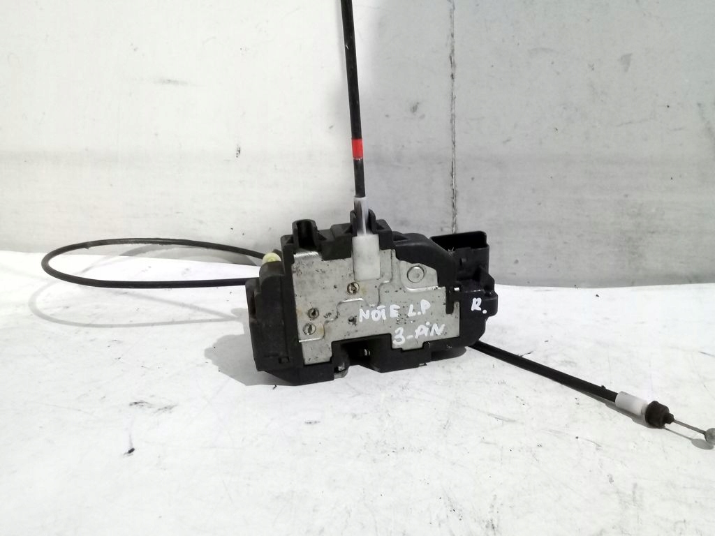 Nissan Note and lock left front 3 PIN