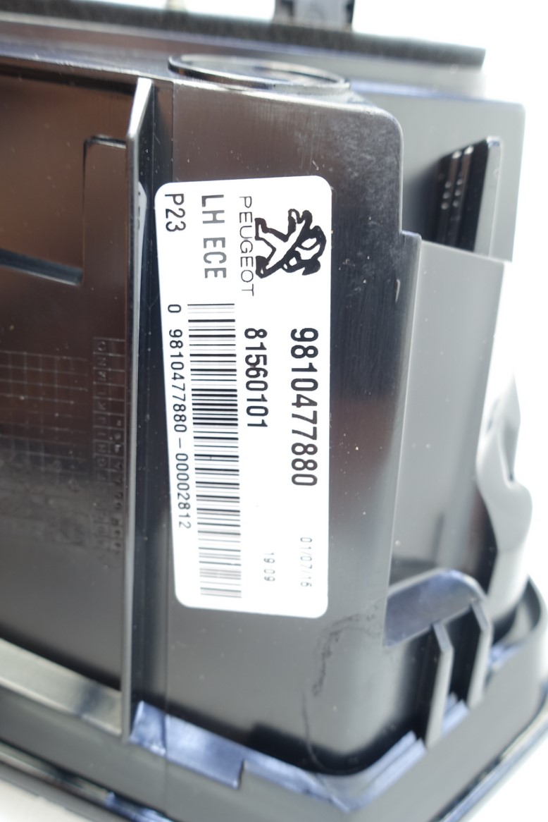 light left rear part LED PEUGEOT 3008 II 9810477880