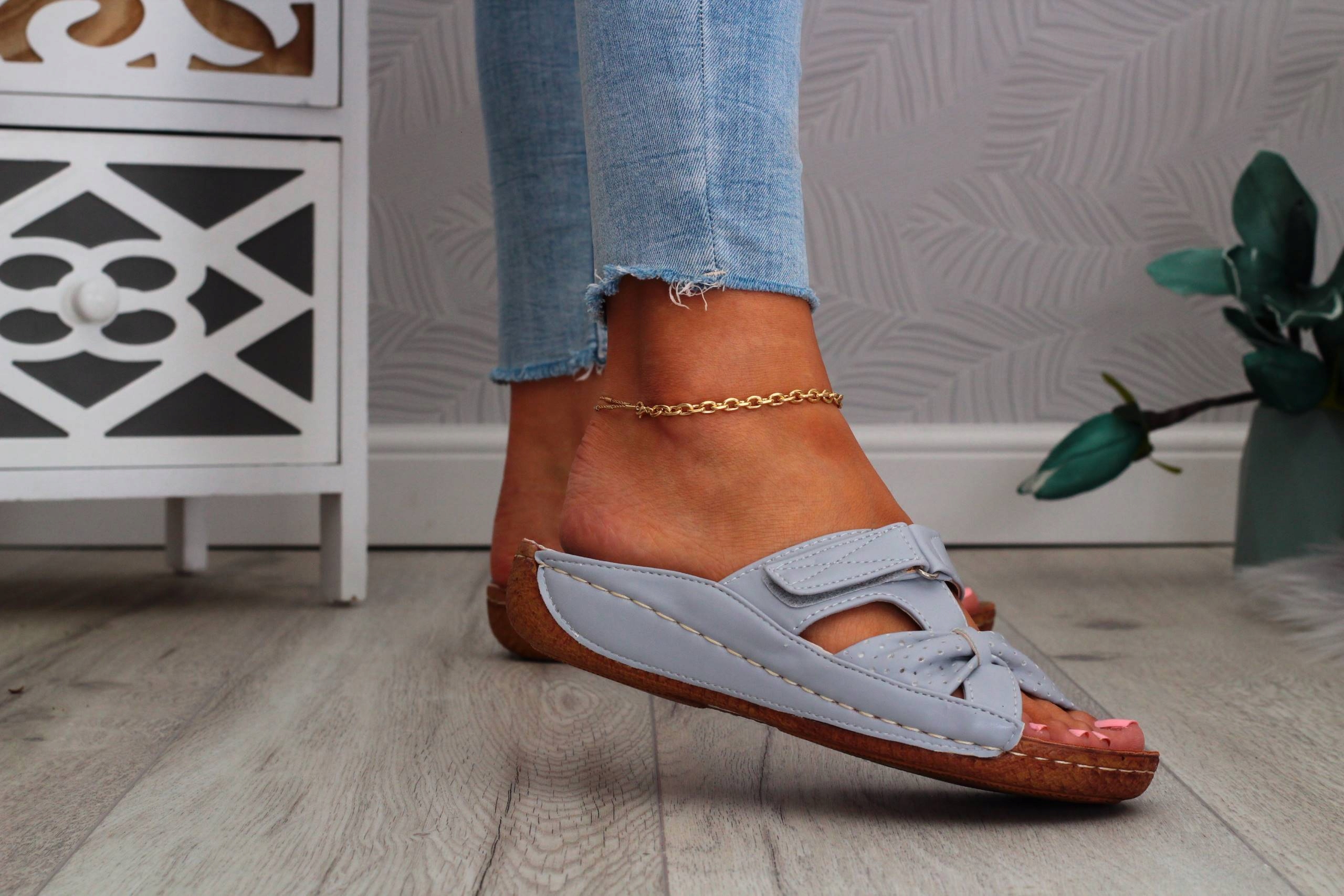 DAMSKIE KLAPKI LEKKIE WYGODNE SZYTY SPÓD Rozmiar 42