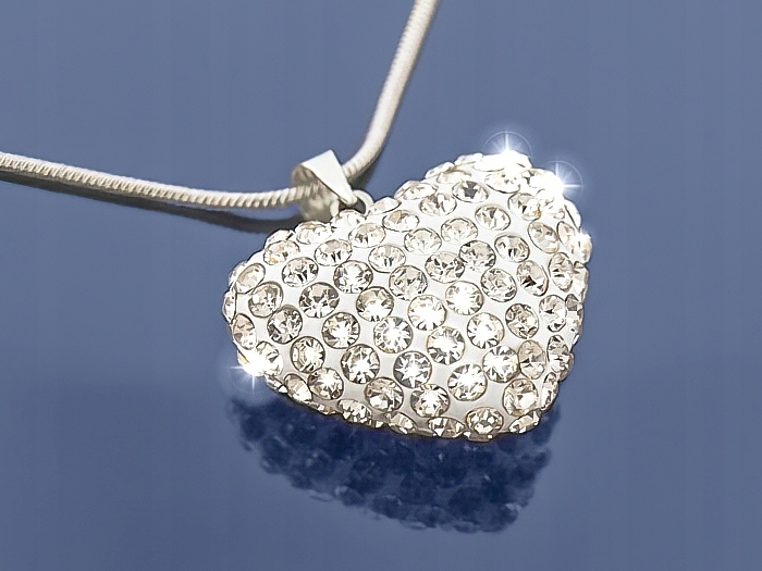 

Modna zawieszka z łańcuszkiem Serce Swarovski