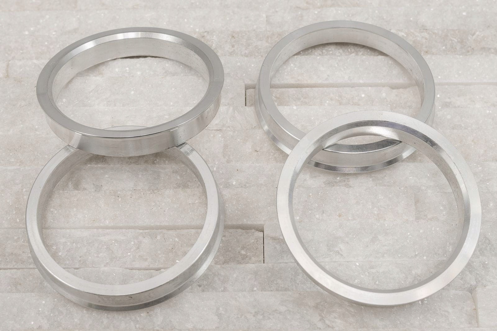 PIERŚCIENIE CENTRUJĄCE 74,1/67,1 ALUMINIUM 4 SZT. Kod producenta 5905226035223