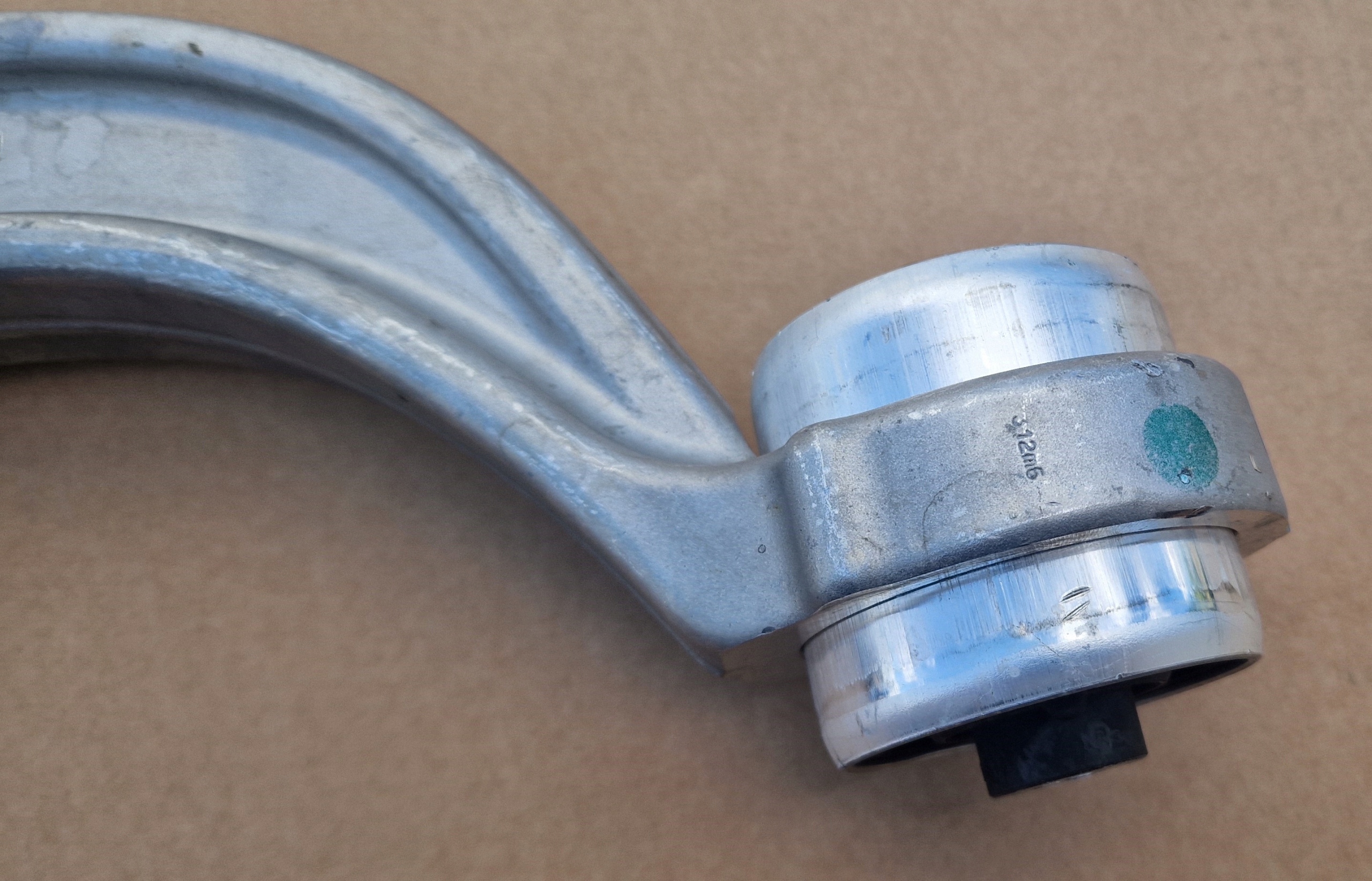 arm front right AUDI A6 Q5 80A407696D original as new