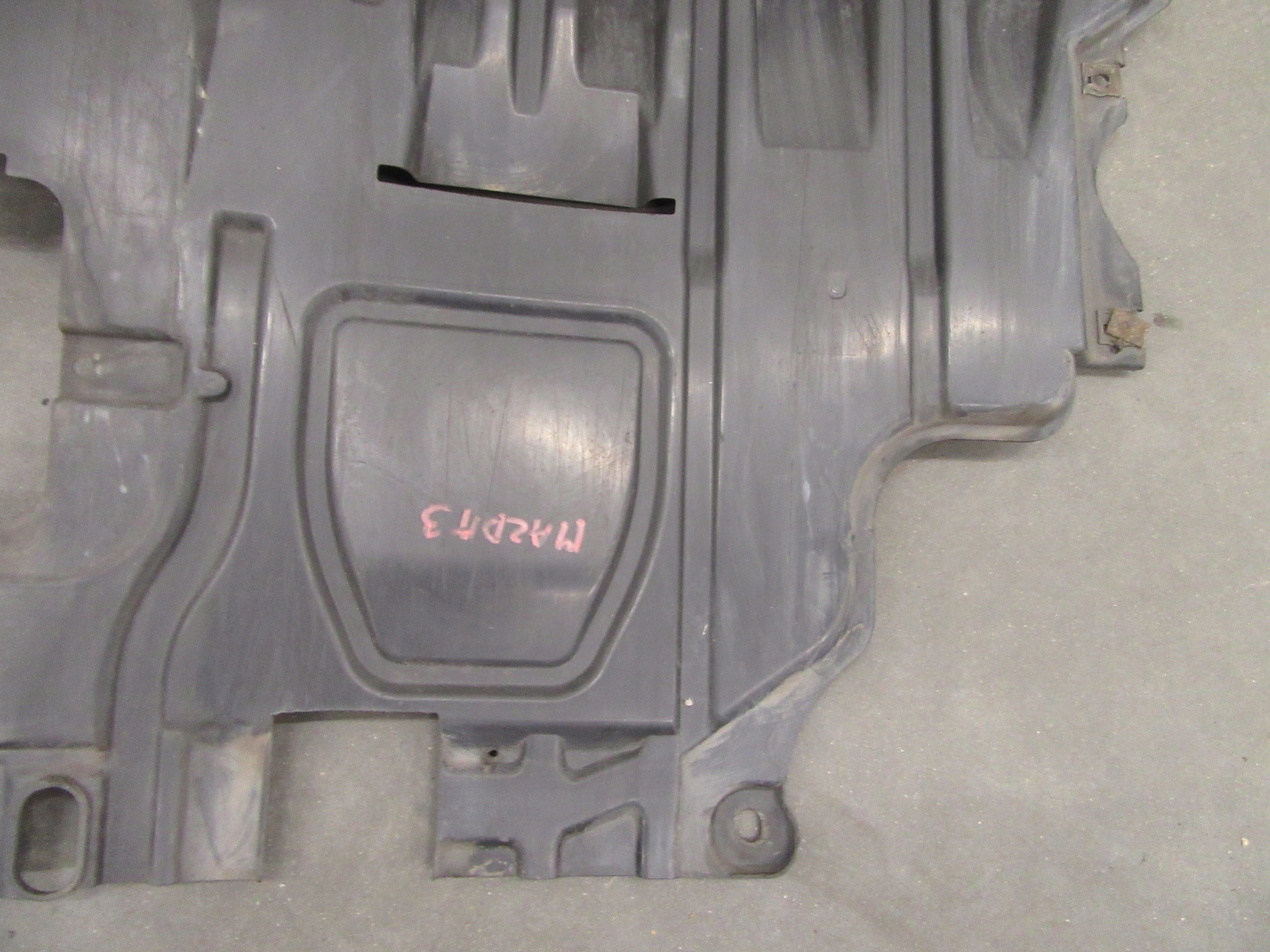 cover below engine cover chassis Mazda 3 BL Diesel