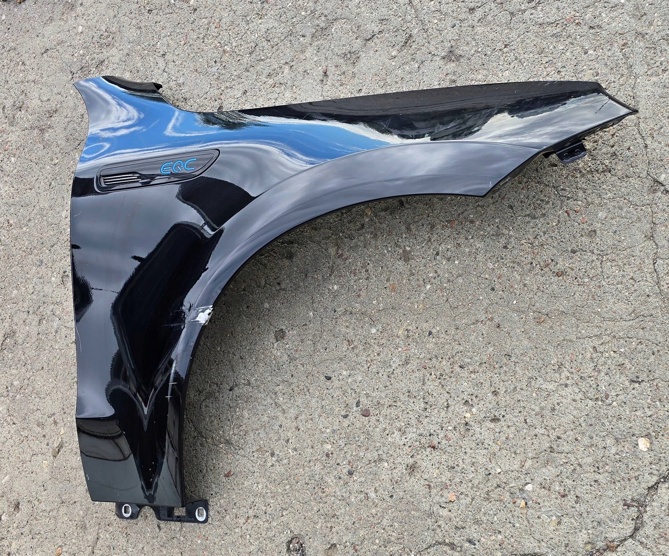 Mercedes-Benz EQC a293 w293 front side right fender front right