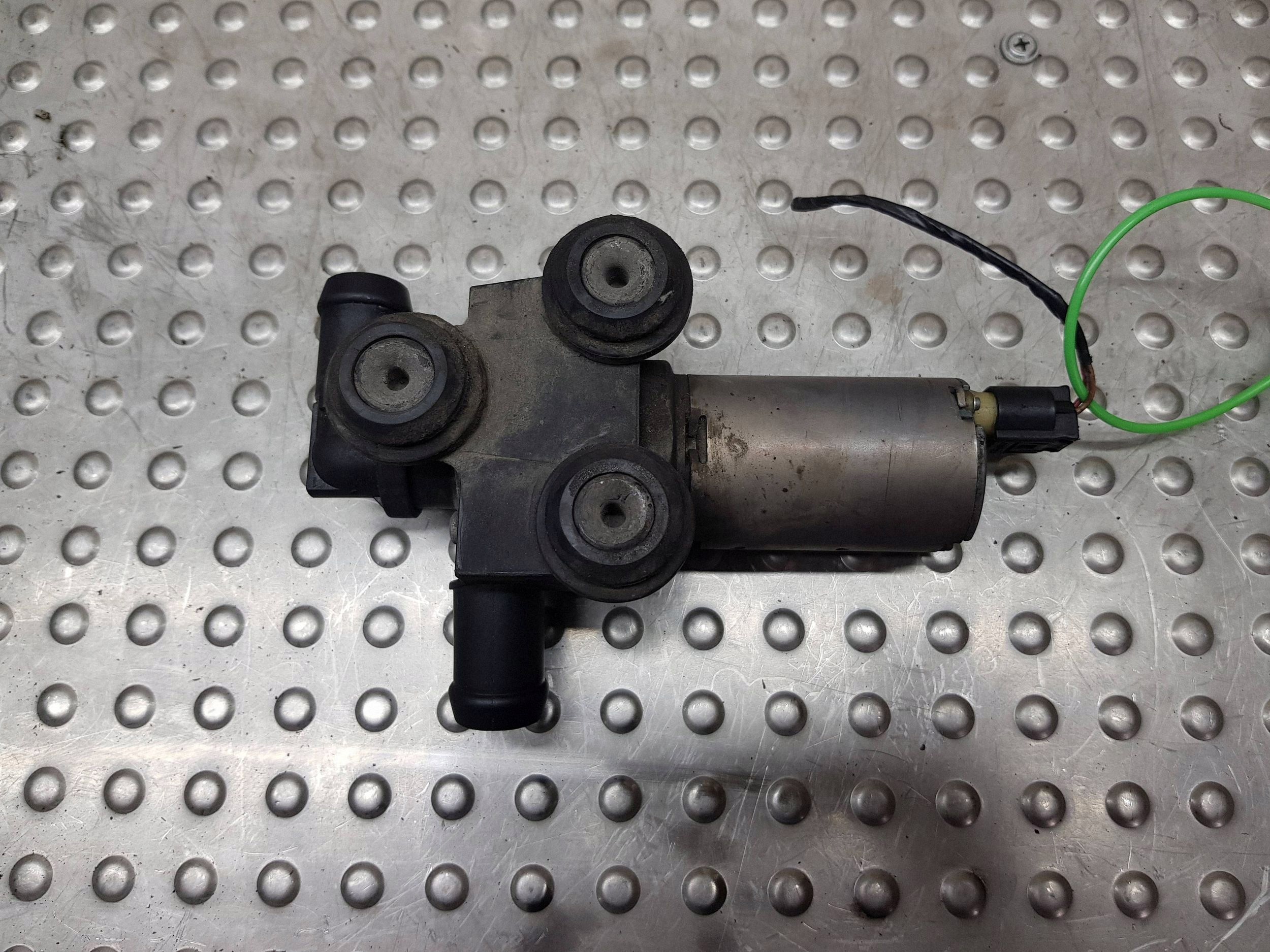 supplementary water pump OBIEGOWA 6928246 BMW E91 E90 E92 E93 E81 E83 E84 E87