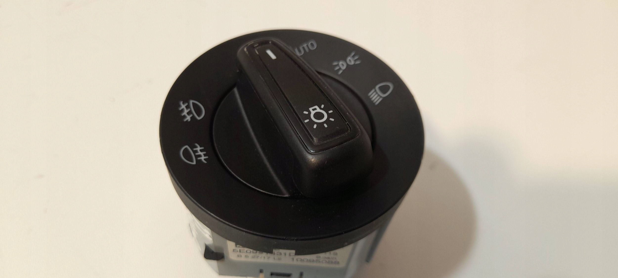 Skoda Octavia III light switch 5E0941431D (395)