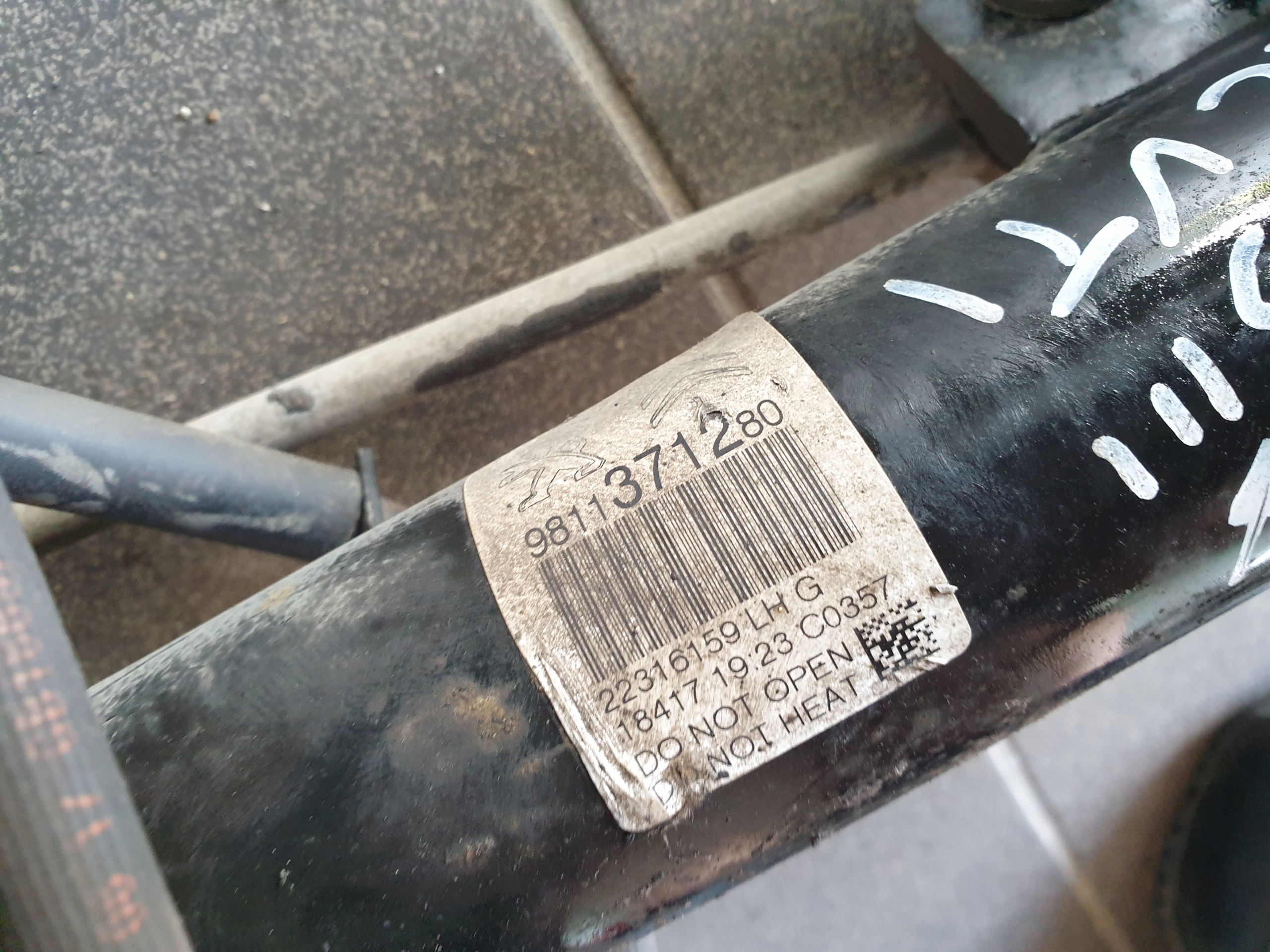 MACPERSON swing left CITROEN C3 III 1.2 VTI 2016