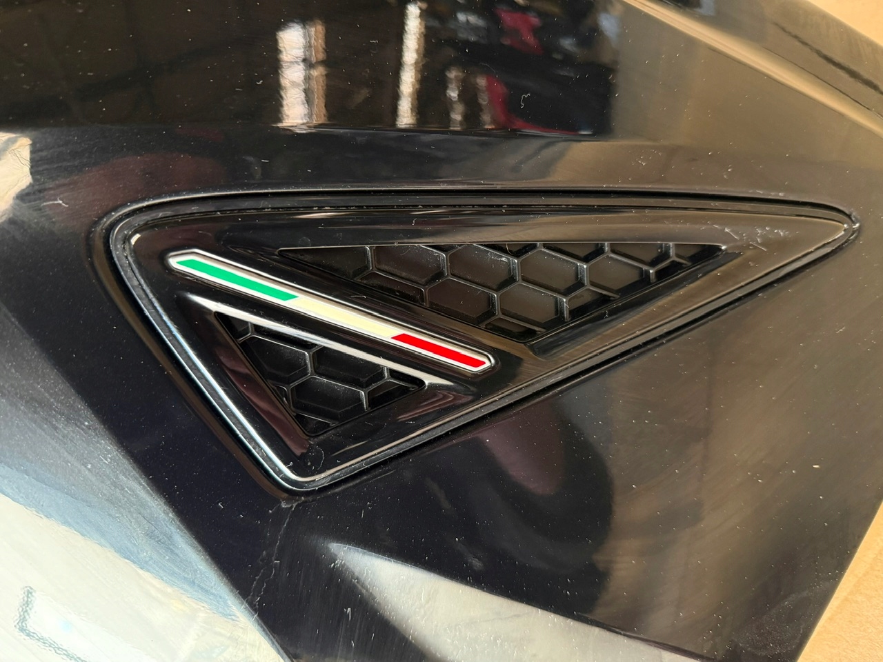 IDEALNY fender left front front + moulding LAMBORGHINI URUS LY9T 1