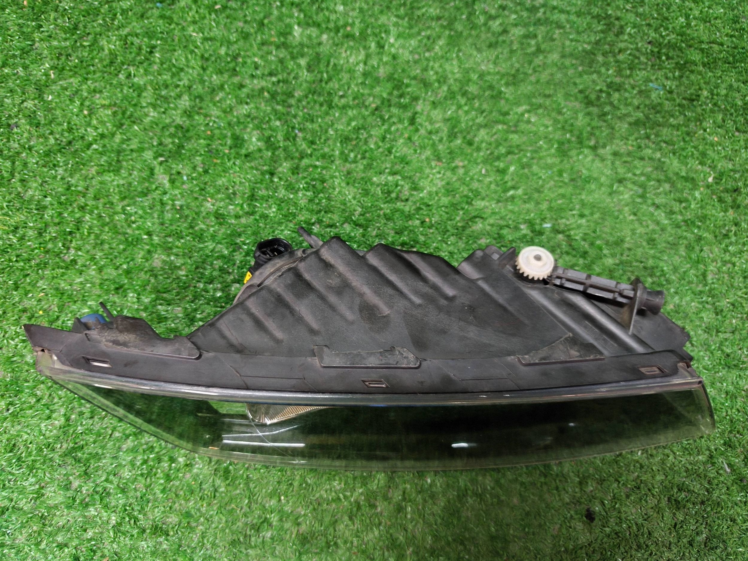 fog light left front SKODA SUPERB III 15- NR.H225
