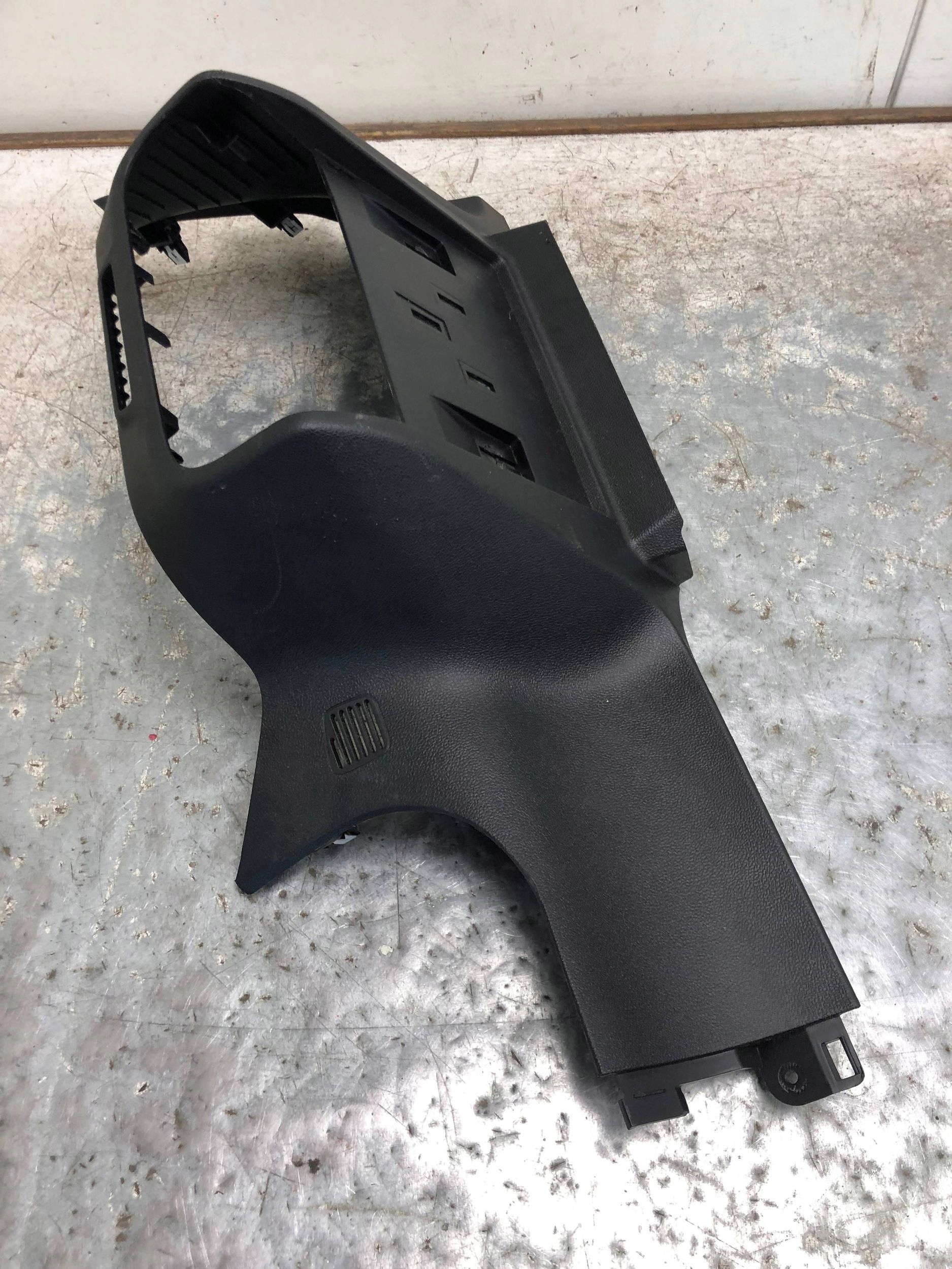 cover spoiler consoles FORD FOCUS MK4 JX7B-A04652