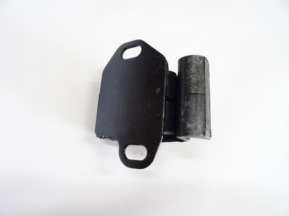 12sefwefwef345 - Подушка двигуна Yanmar ліва Cpcd 30 / 35R, RW33B