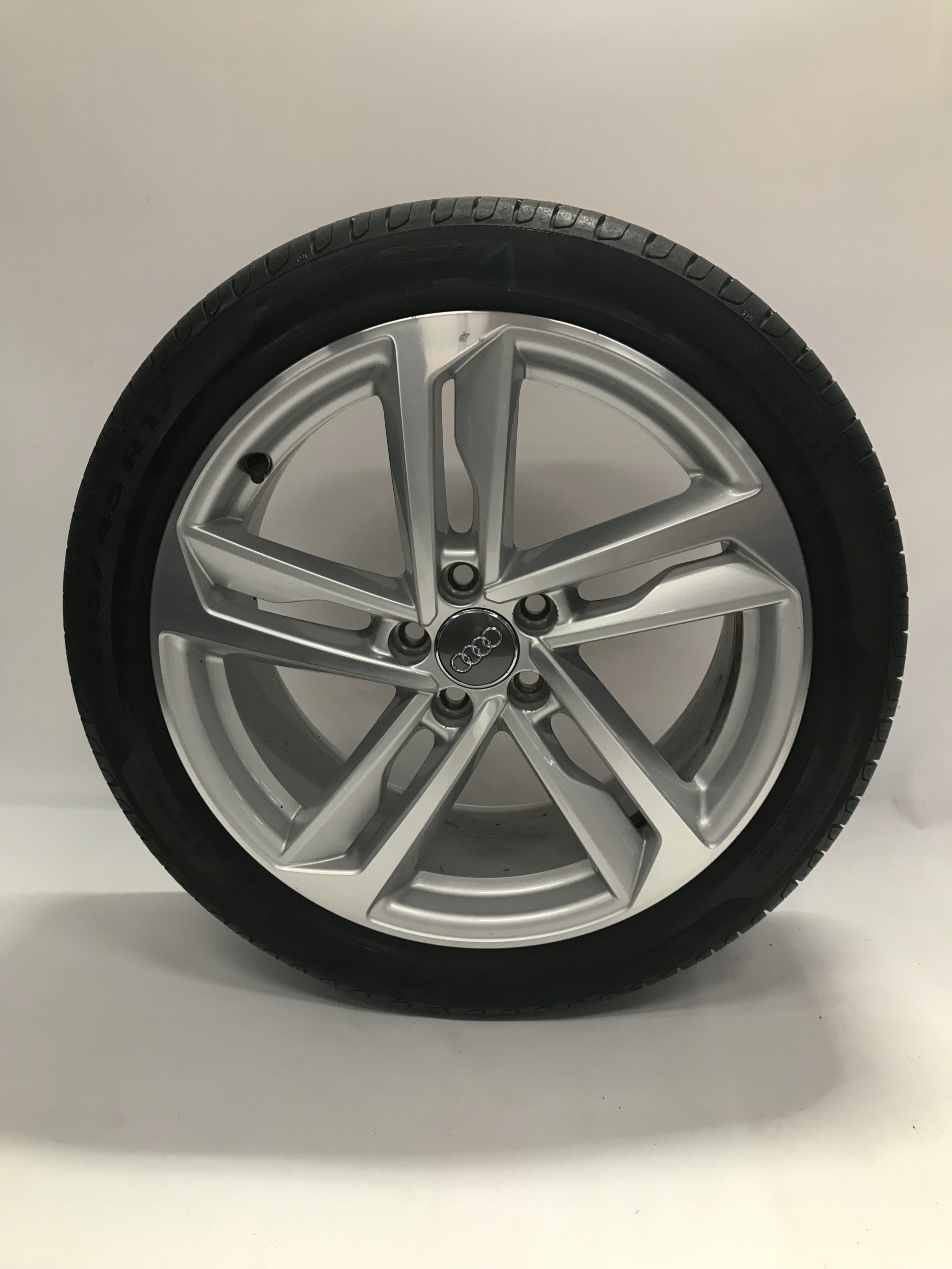 2× Диск алюминиевый Audi OE AUDI A1 (GB) 2018- 7.5