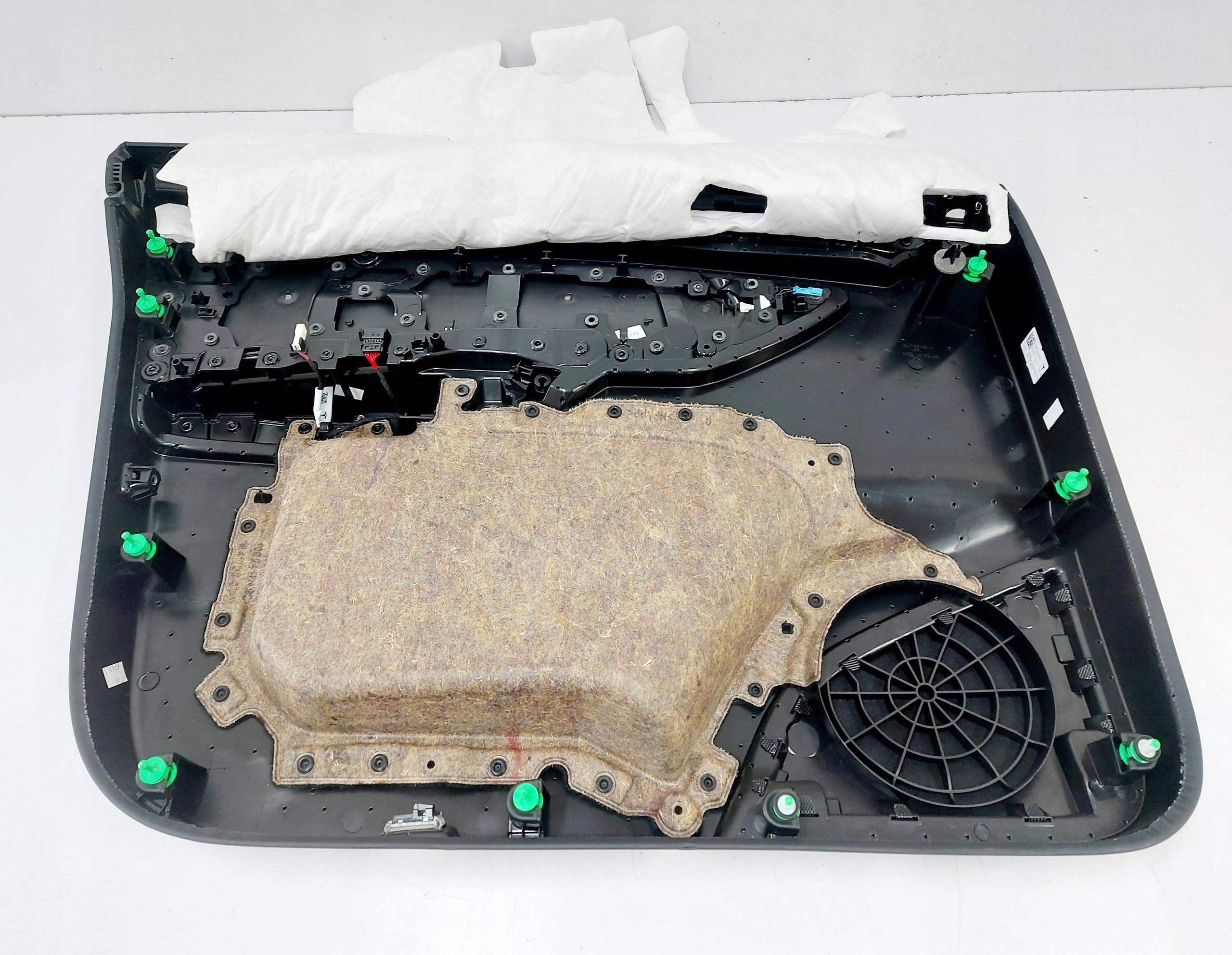 tesla Y MODEL 24r. дверные карты правый передний 1871402-00-A