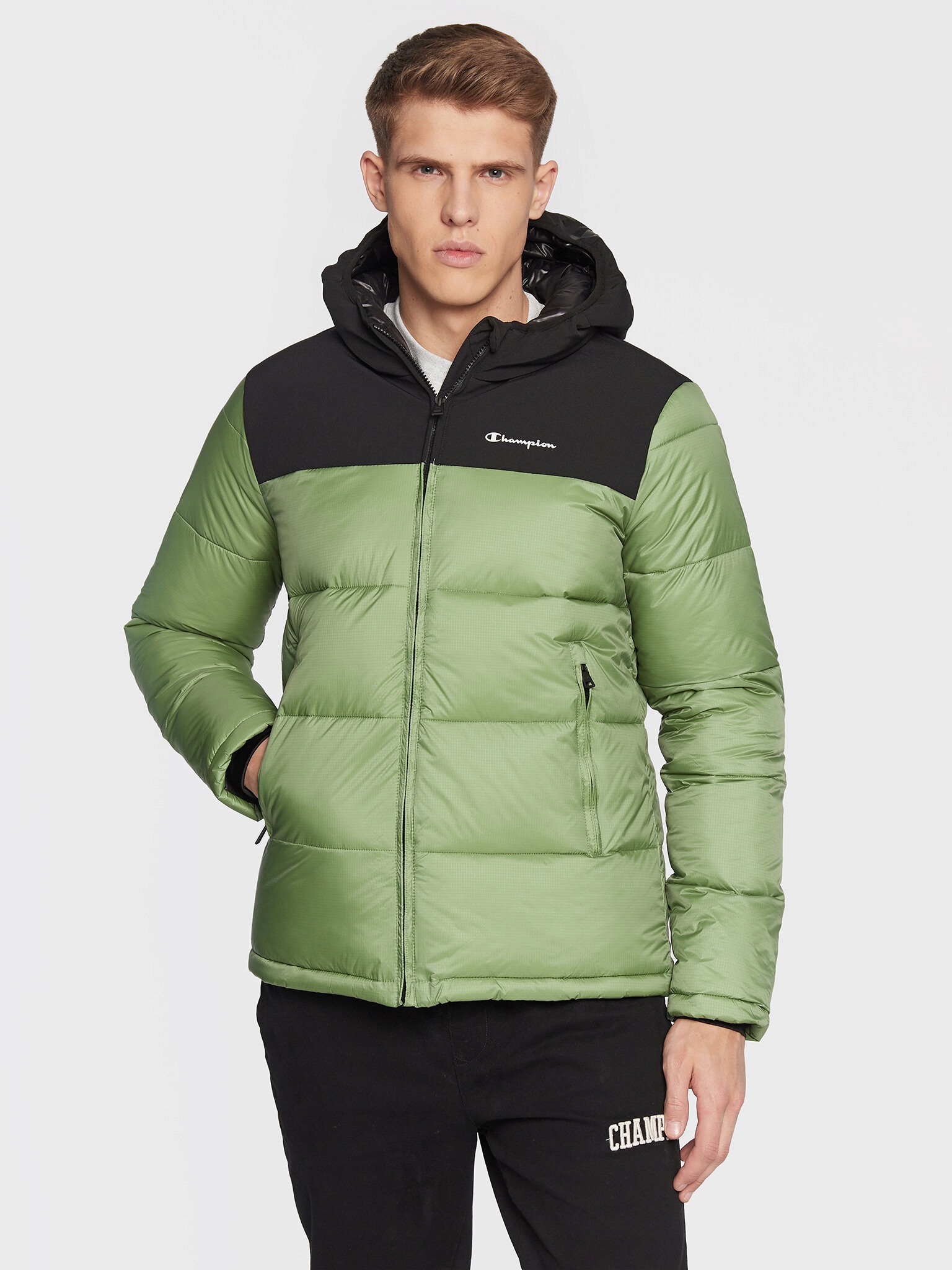 Champion Kurtka puchowa Script Logo 218080 Zielony Regular Fit