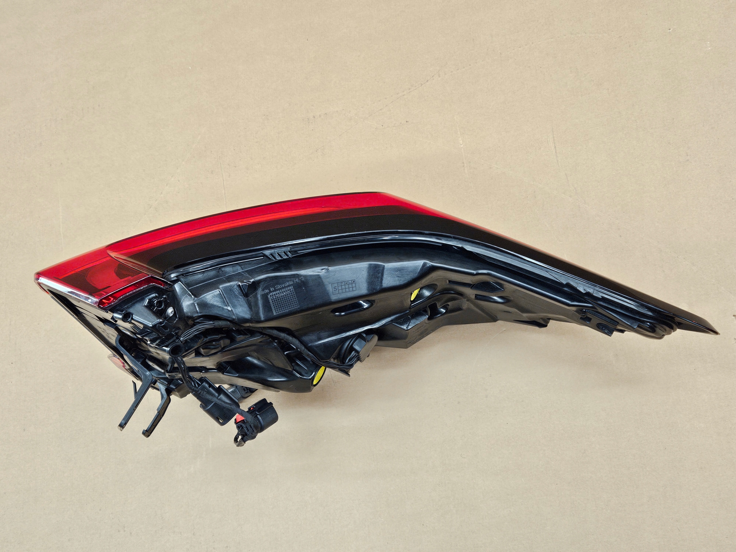 left light REFLEKTOR rear part LED VOLVO C40 colour 735