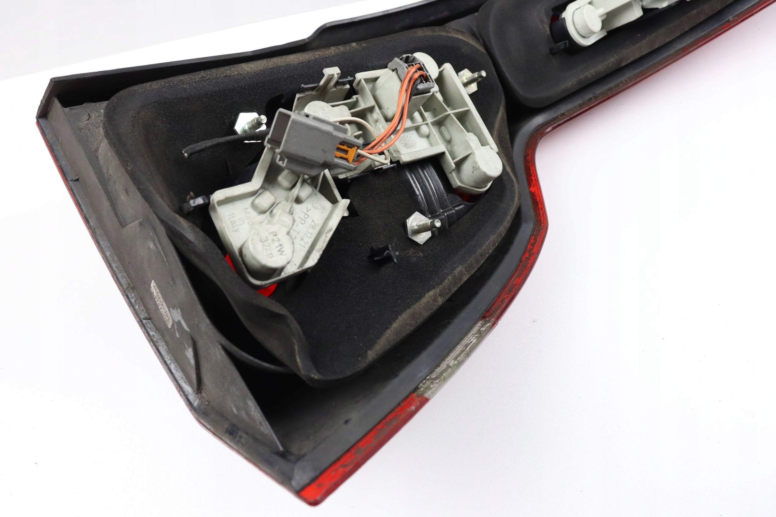 VOLVO V50 light left rear rear part EUROPA 30678749