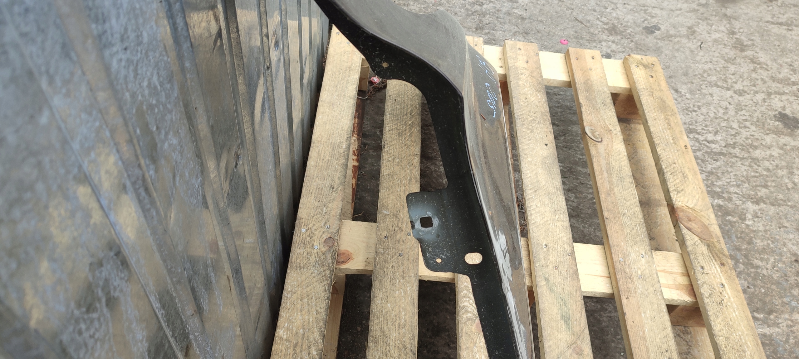 fender right front right front Mercedes GLA 156