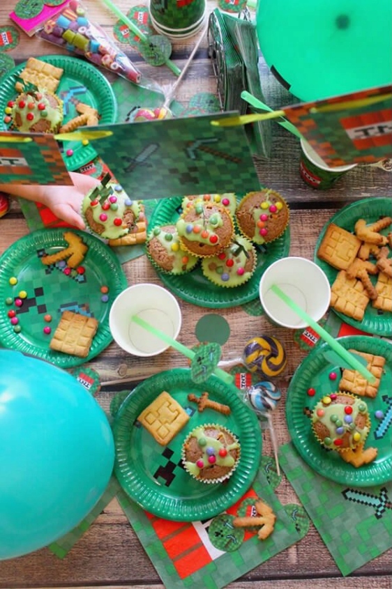 KUBECZKI PAPIEROWE Piksele MINECRAFT 250ml 6szt Marka Congee