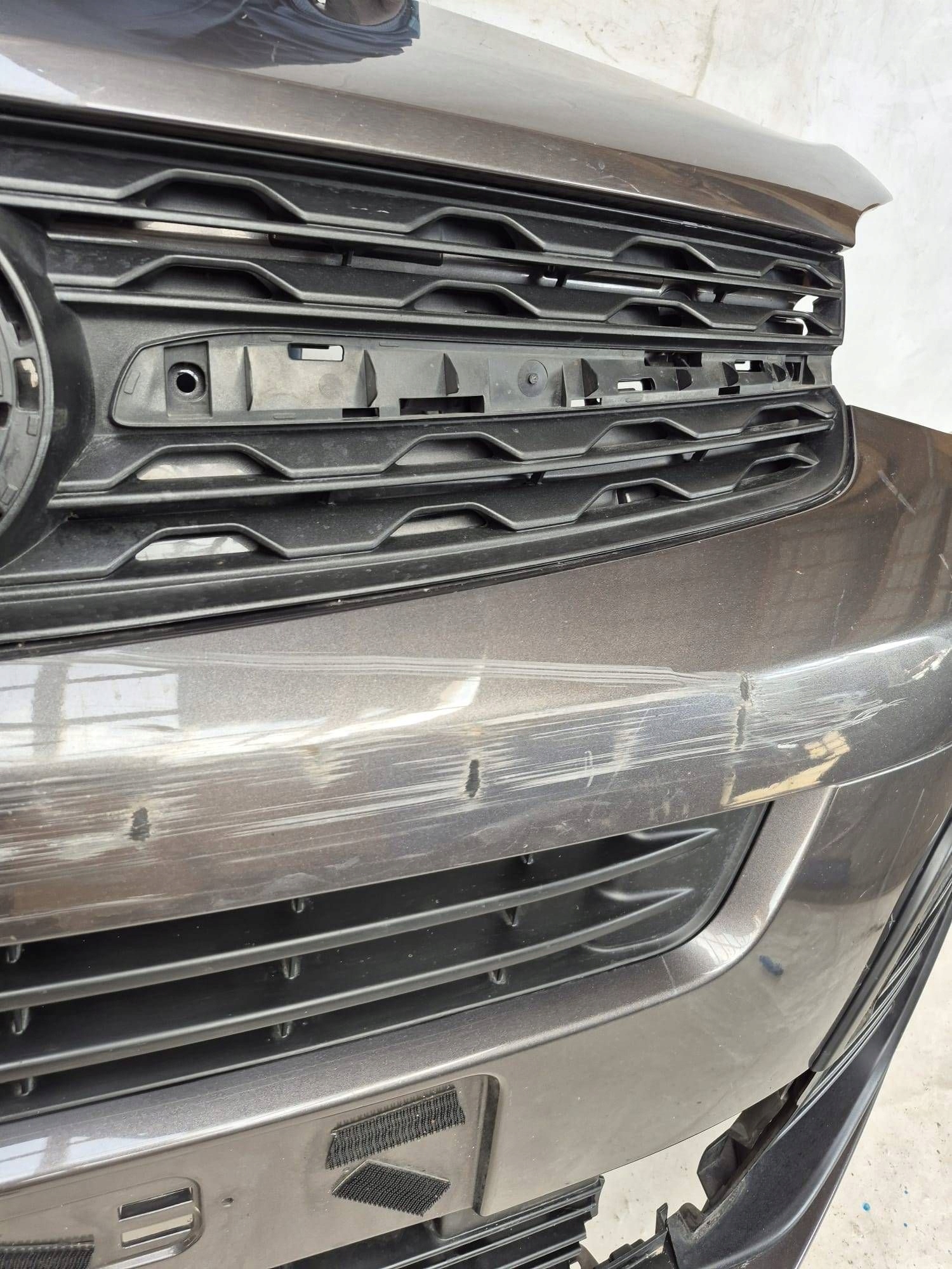 OPEL ZAFIRA LIFE D VIVARO C 19- bumper front front grill 9833129877