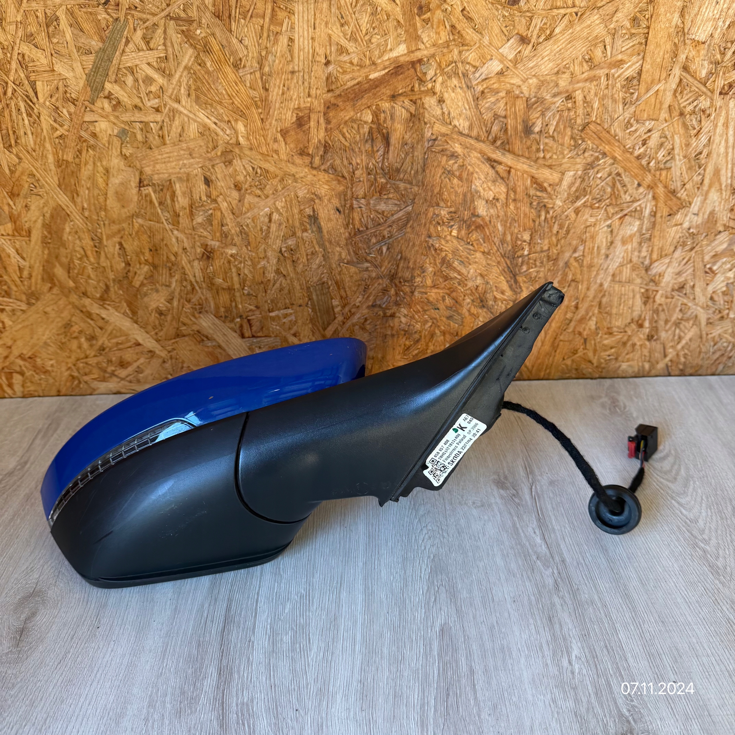 mirror right SKODA KAMIQ 2021 ROK 6 PIN
