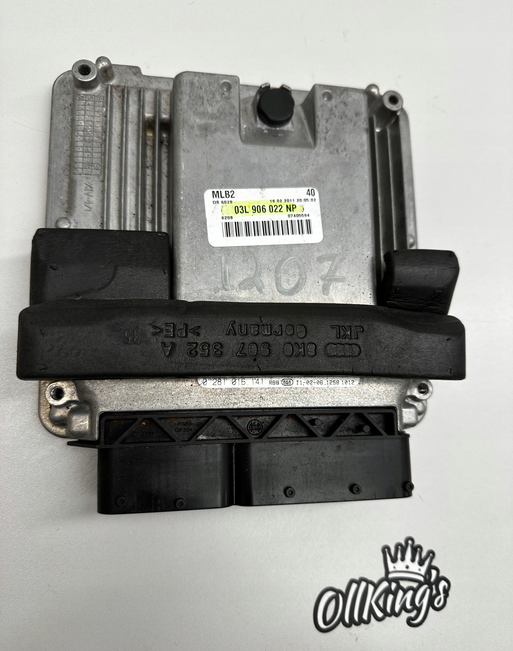 AUDI A5 8T A4 B8 control unit of the engine computer 03L906022NP 2.0 TDI