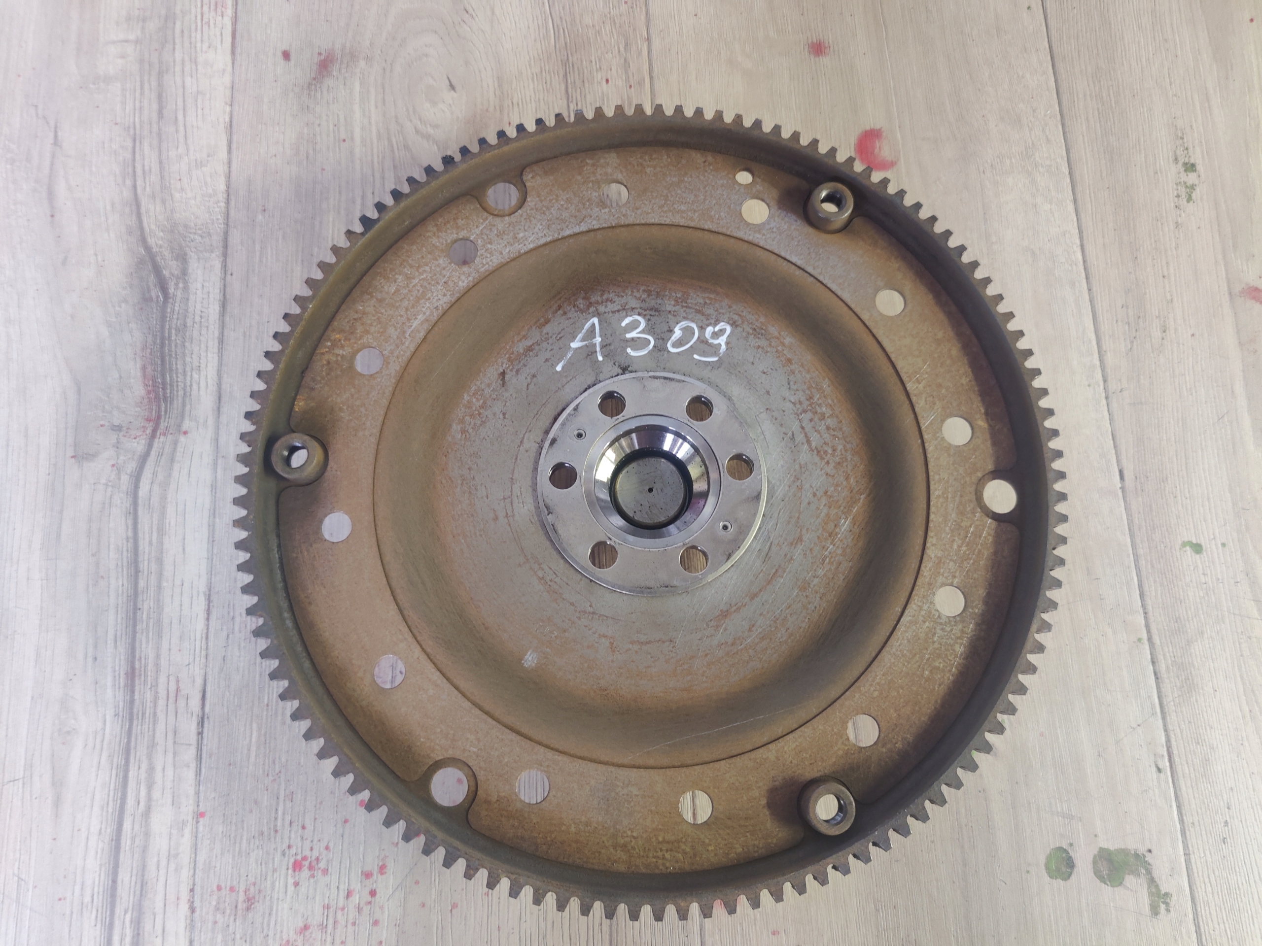 AUDI A4 B8 A5 2.0TDI CGL wheel flywheel 03G105323AH A309
