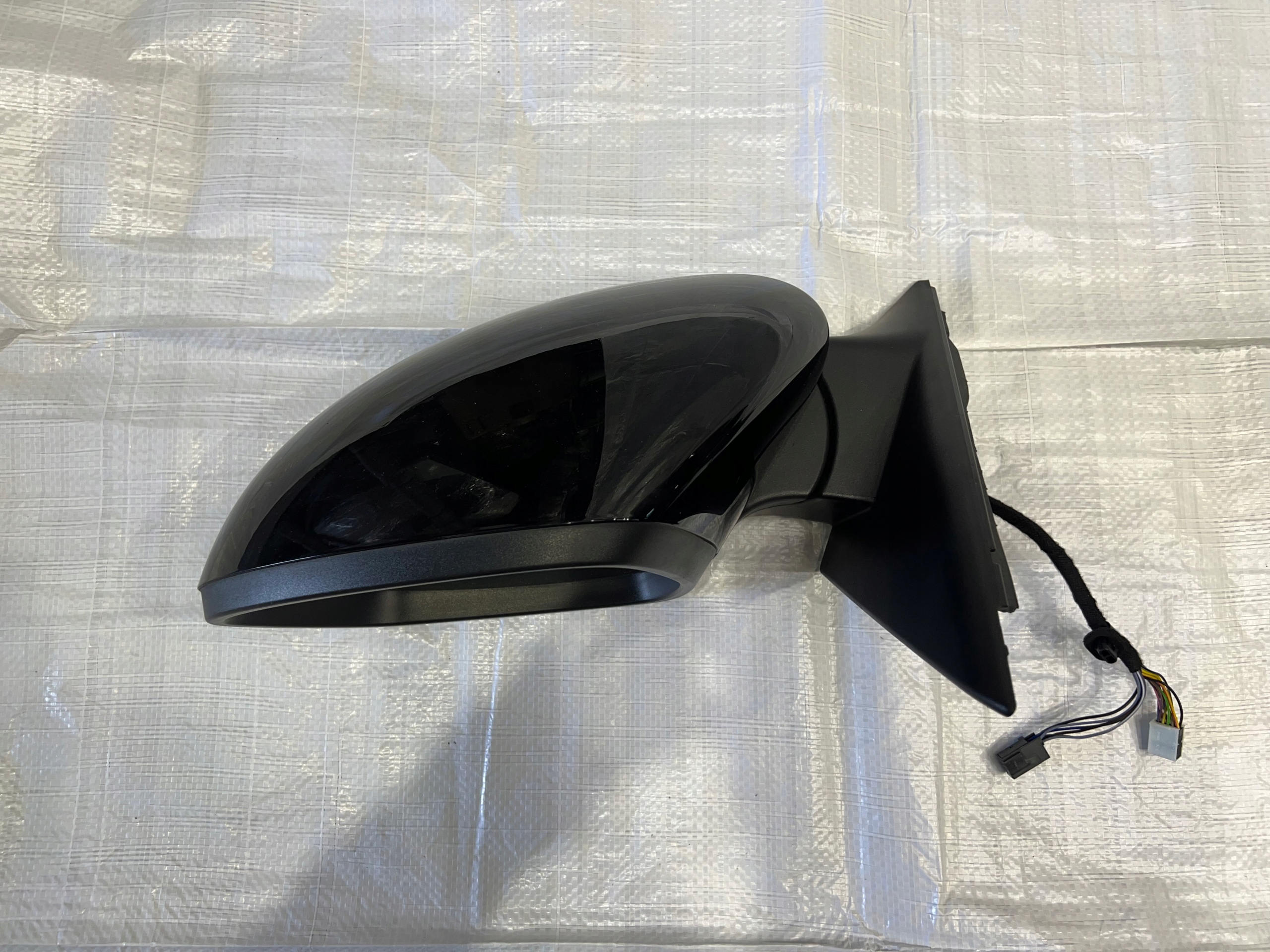 ALFA ROMEO STELVIO LUSTERKO LEWE 16-PIN Producent części Alfa Romeo OE