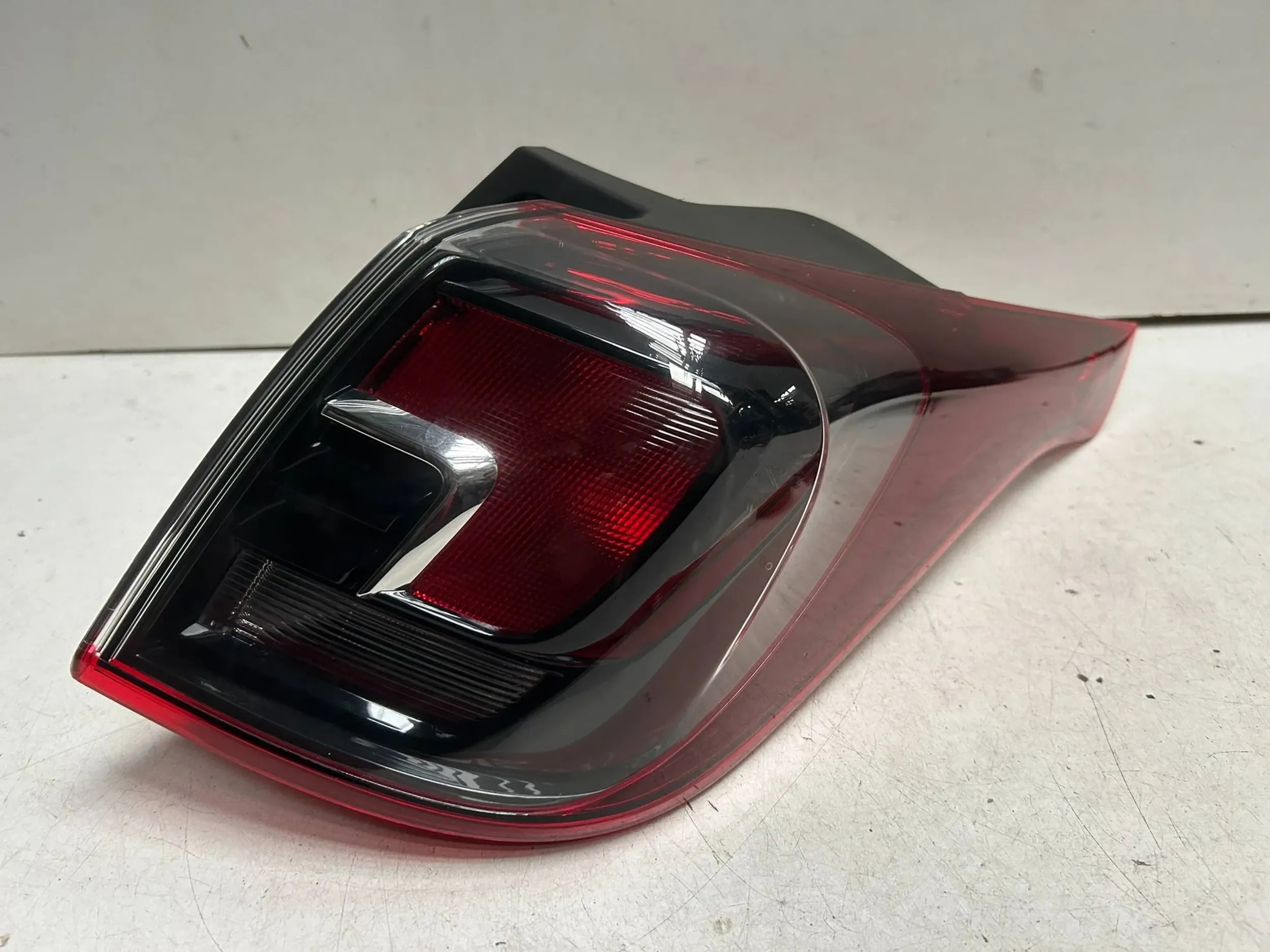 Lampa tył prawy Opel Crossland X