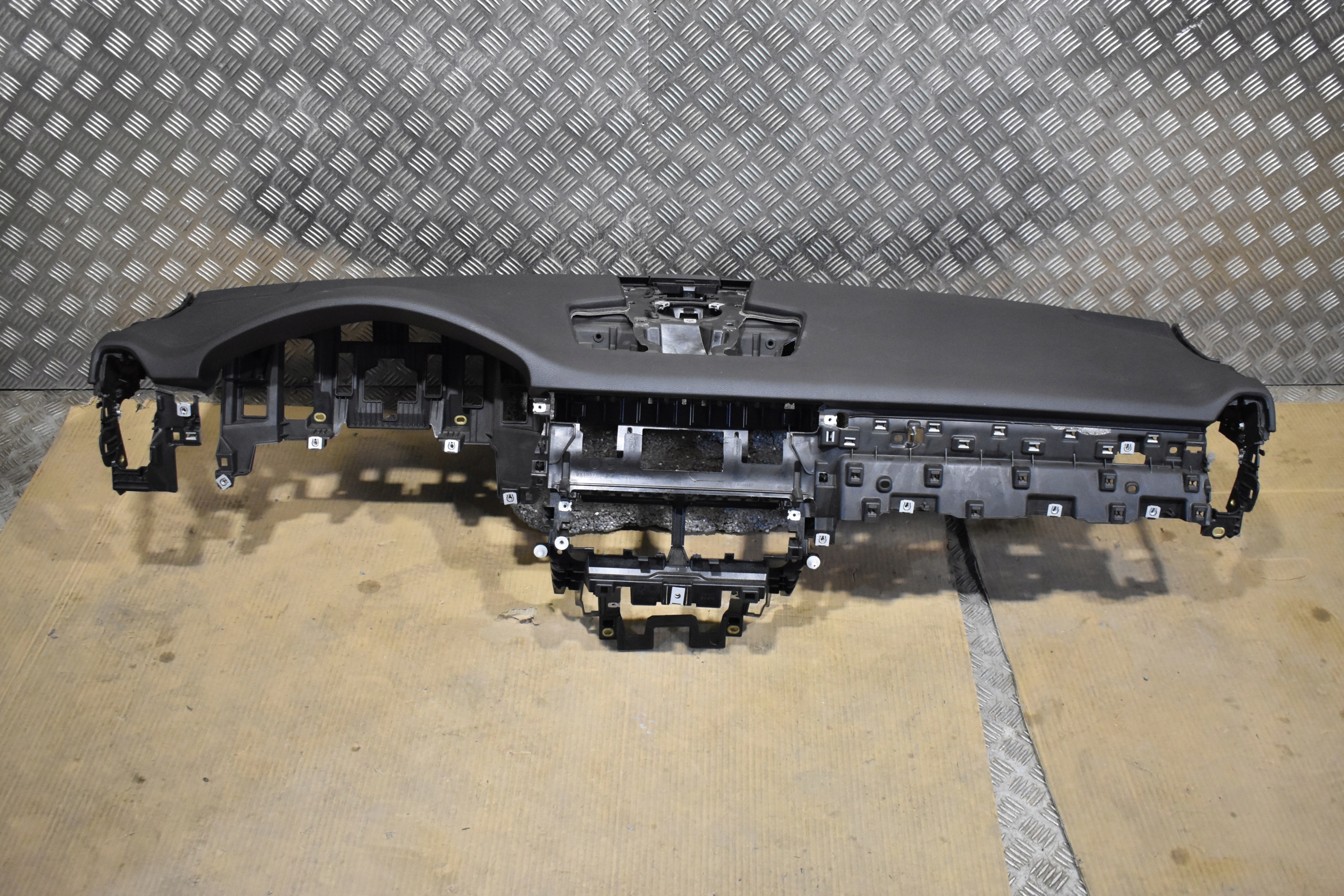 IDEALNA console dashboard ROZDZIELACZA PORSCHE CAYENNE 9Y 1