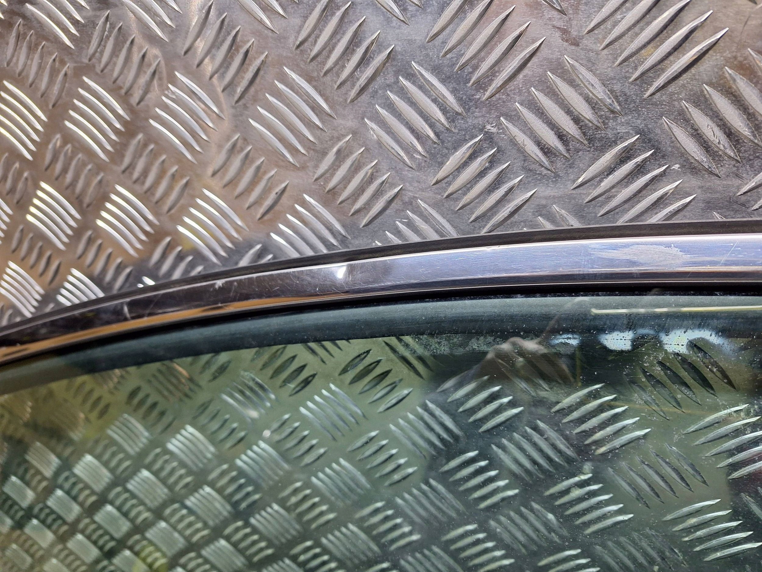 door left front TOYOTA AVENSIS T27 09-18 complete