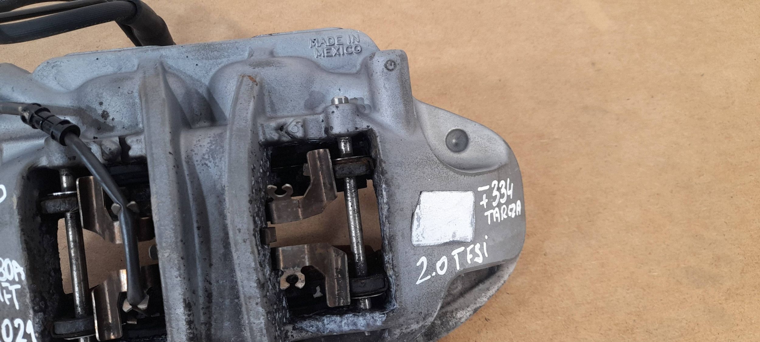 Audi Q5 SQ5 FY 80A caliper brake front left 20C71503001A (B911)