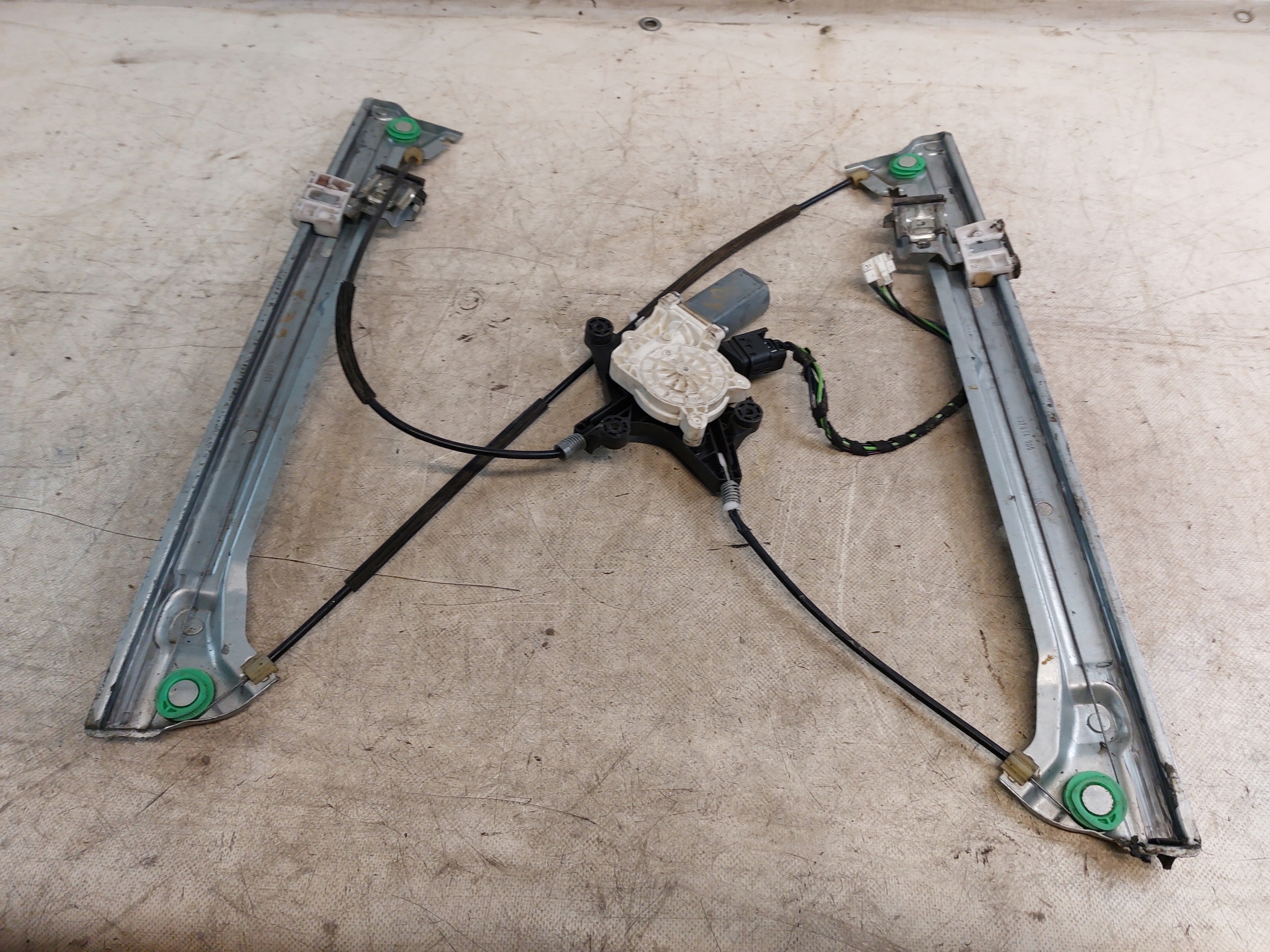 window regulator right front MERCEDES VITO W639