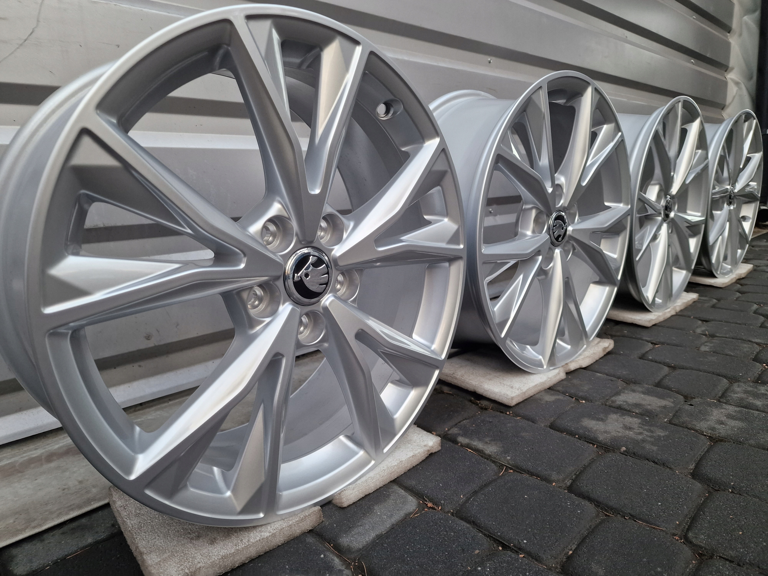 4× диск алюминий audi запчасть skoda 7. 0" x 18" 5x112 et 43