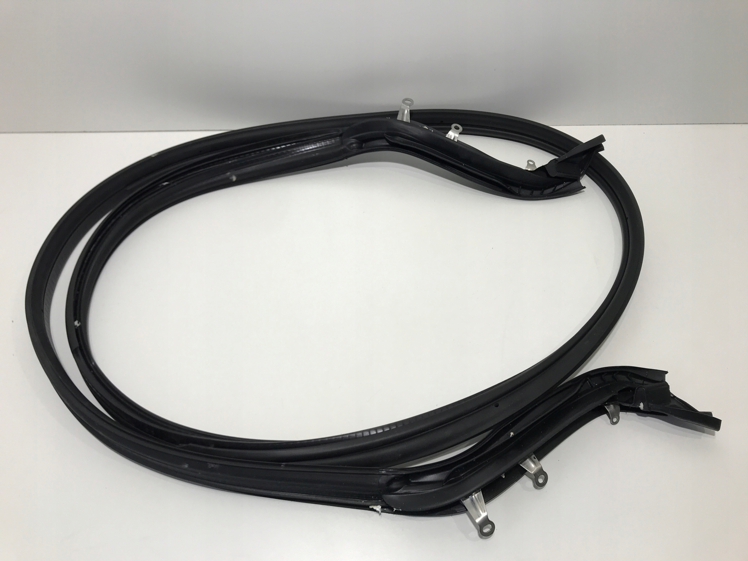 Прокладка крышки багажника BMW E39 кабриолет 7193576