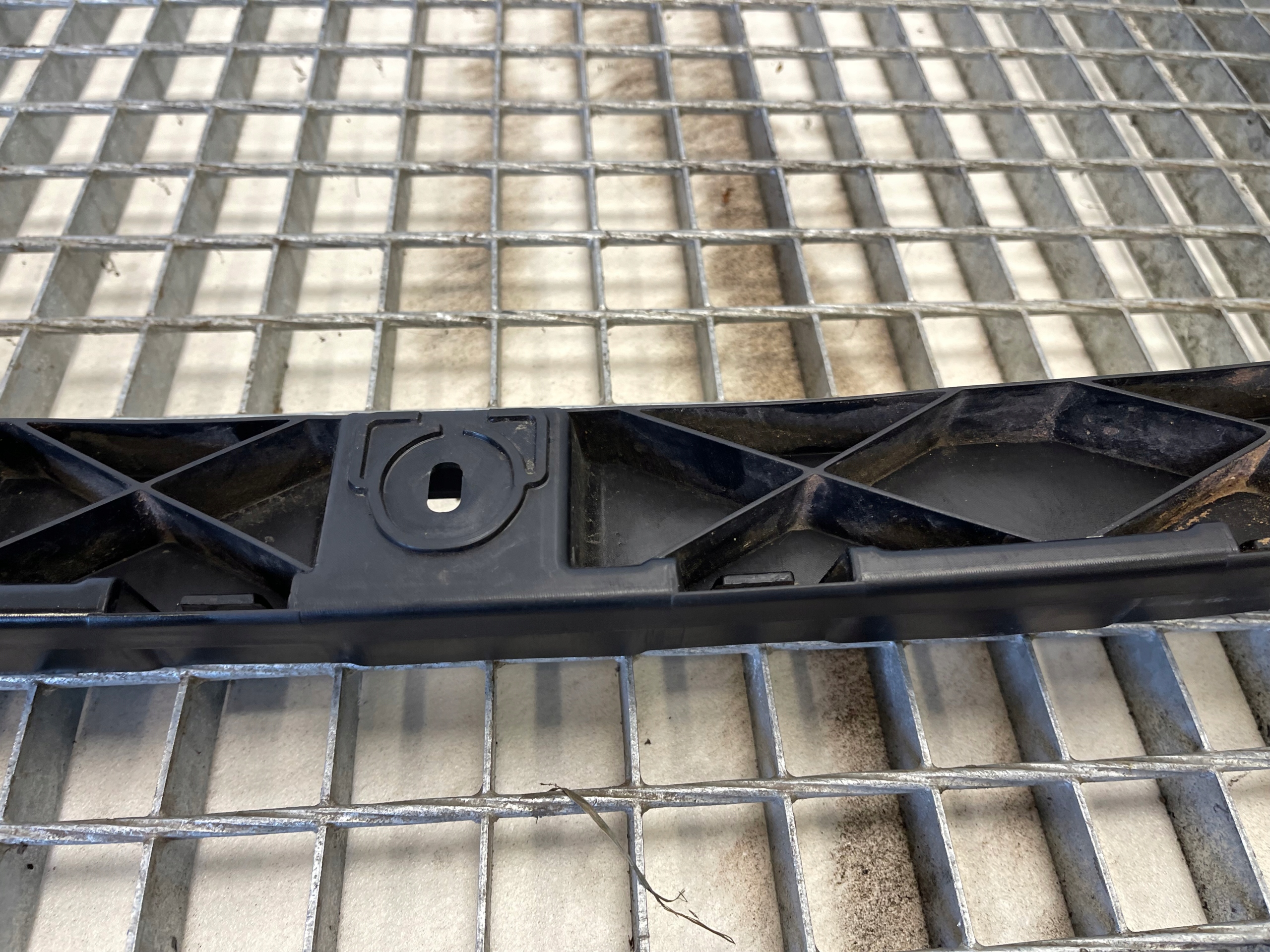 AUDI A6 C7 stoßstangenführung heck 4G5607458