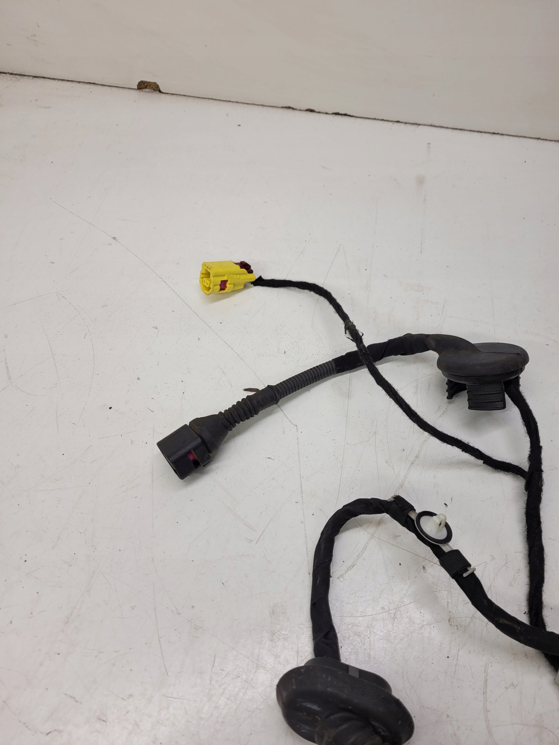bundle door right front AUDI A3 8P 8P4971030A