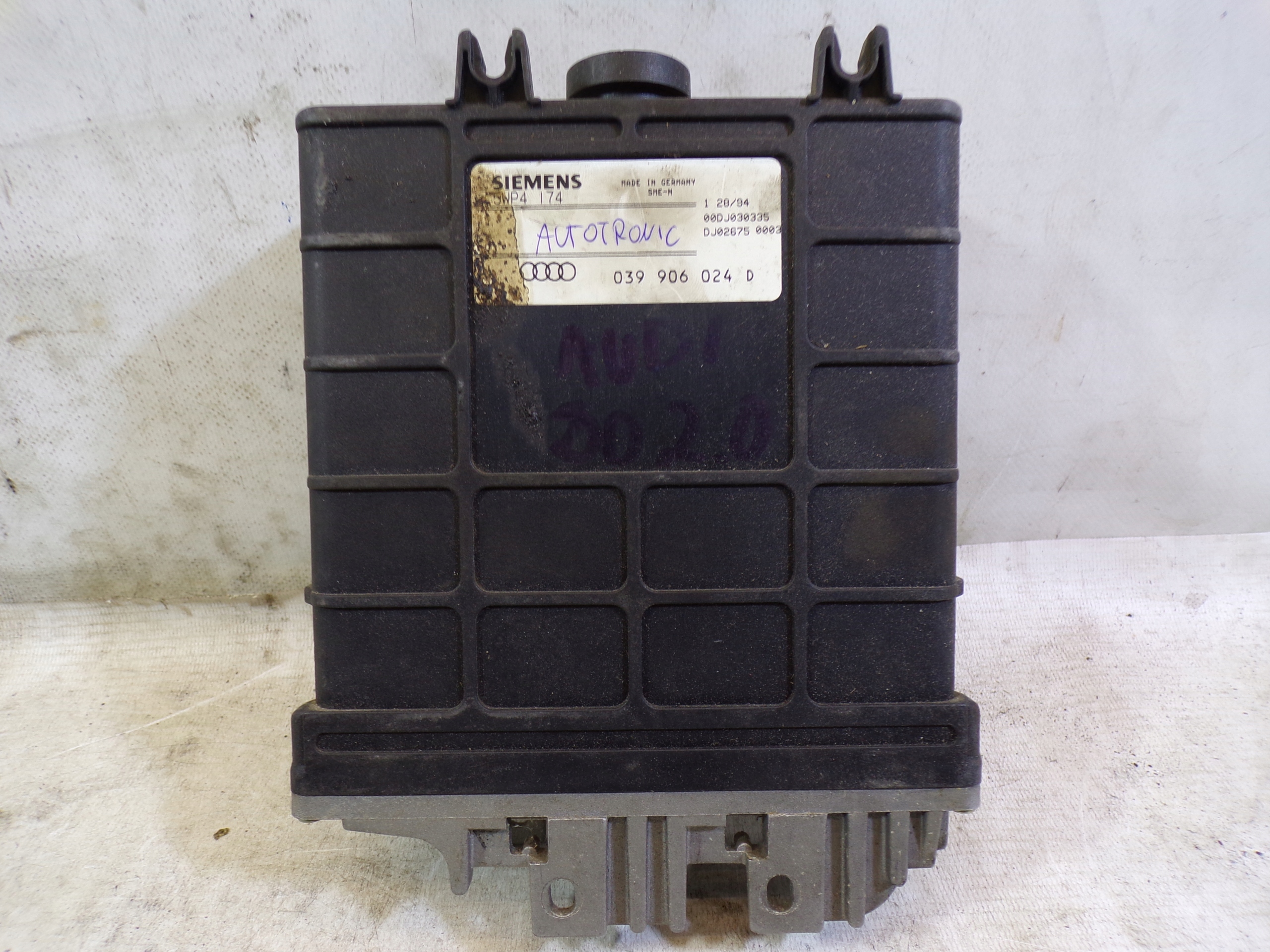 Montaggio STARTOWY AUDI A80 B4 2.0 AUTOMAT 039906024D