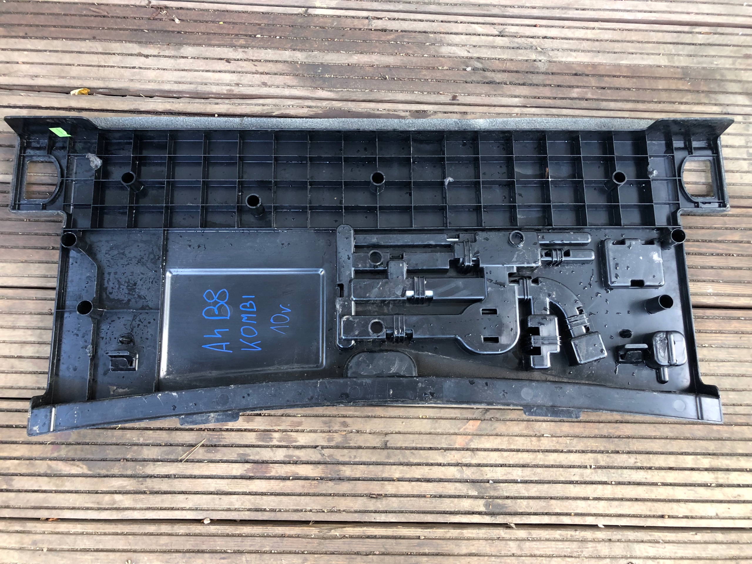 floor passenger compartment boot AUDI A4 B8 KOMBI 8K9861529B