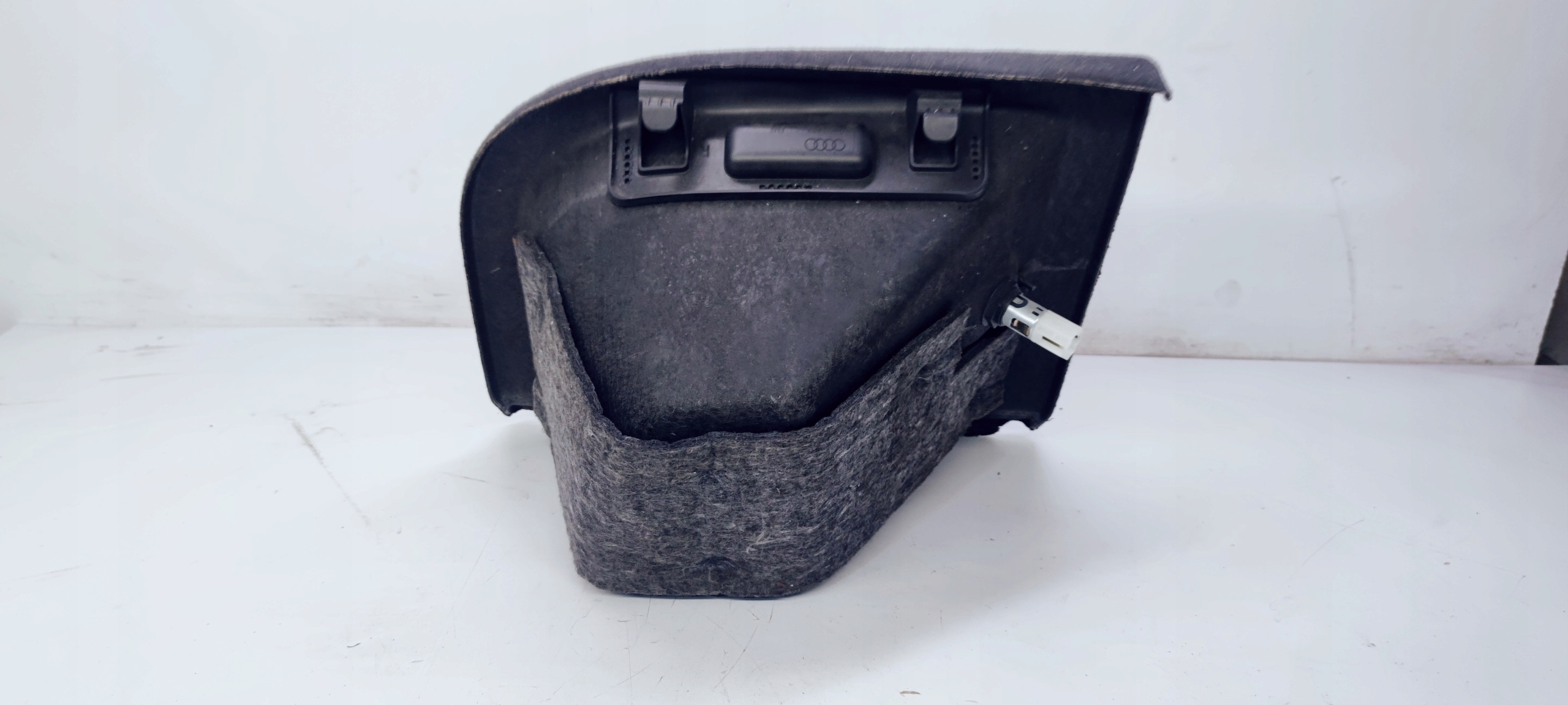 boot upholstery AUDI A4 B8 8K9863990