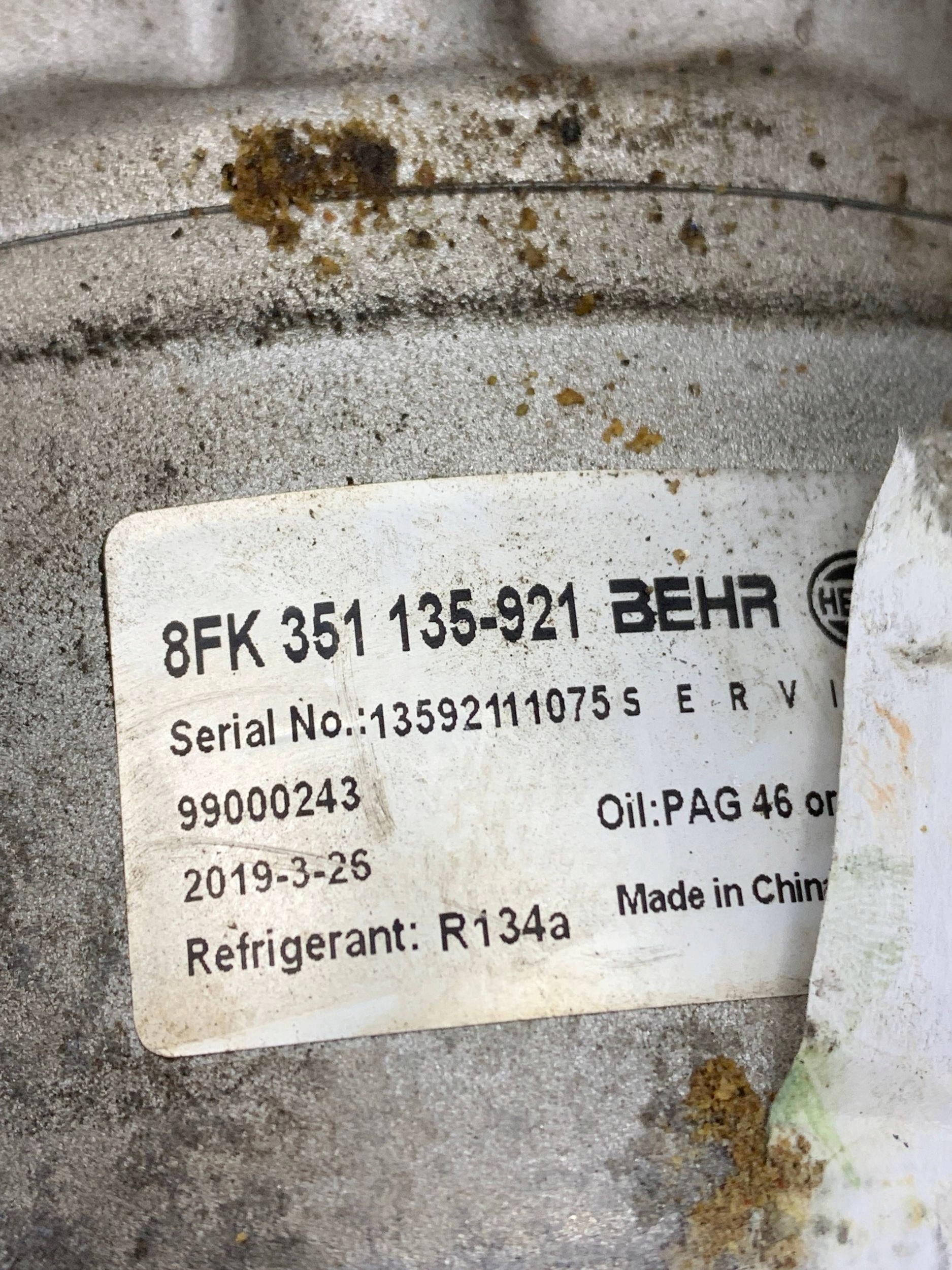 kompresor klimatizaci 8FK351135-921 VW AUDI