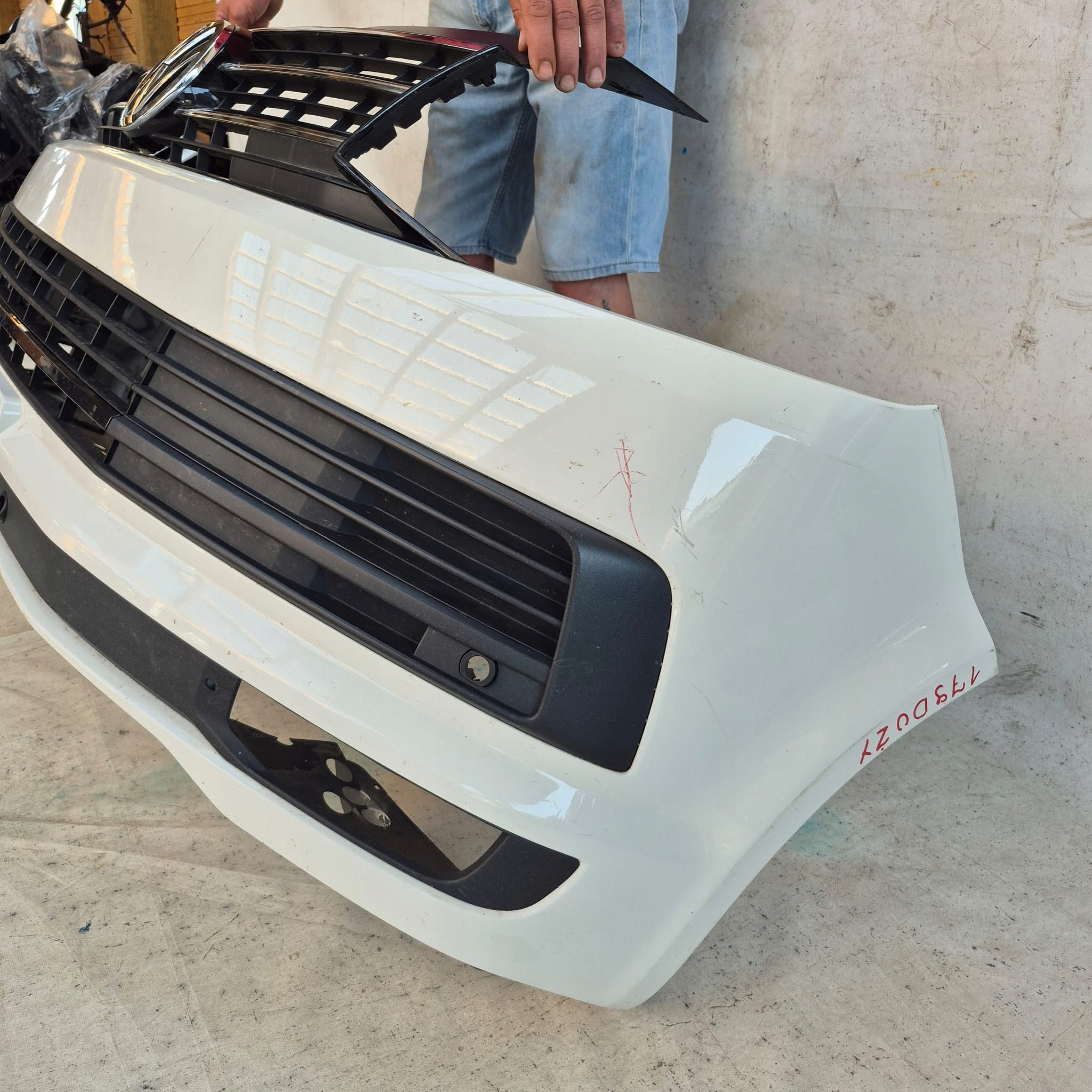 VW T6 MULTIVAN 7E0 15- bumper front front grill 7E5807221D