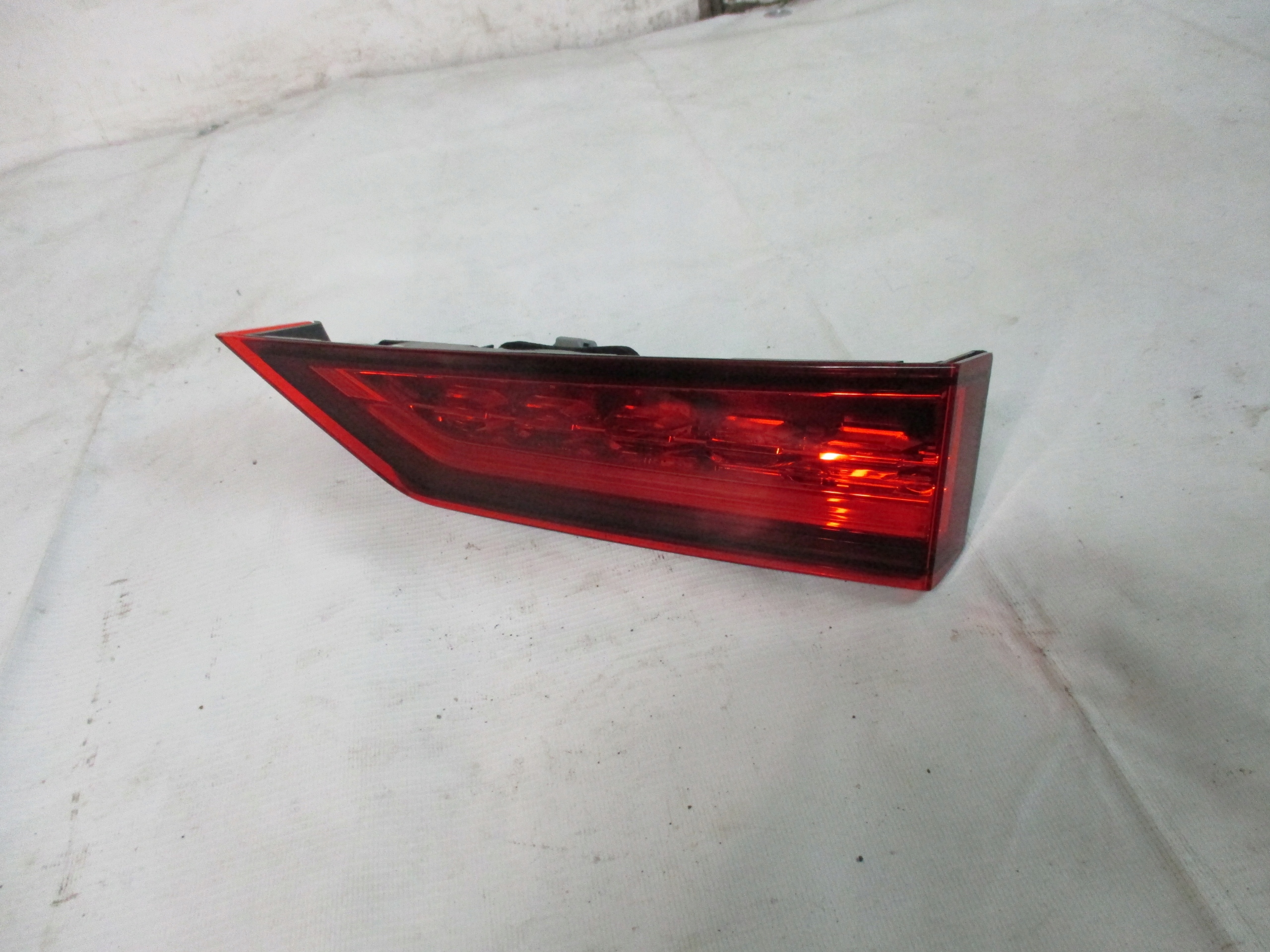 light bonnet right rear part Volvo V60 32228905