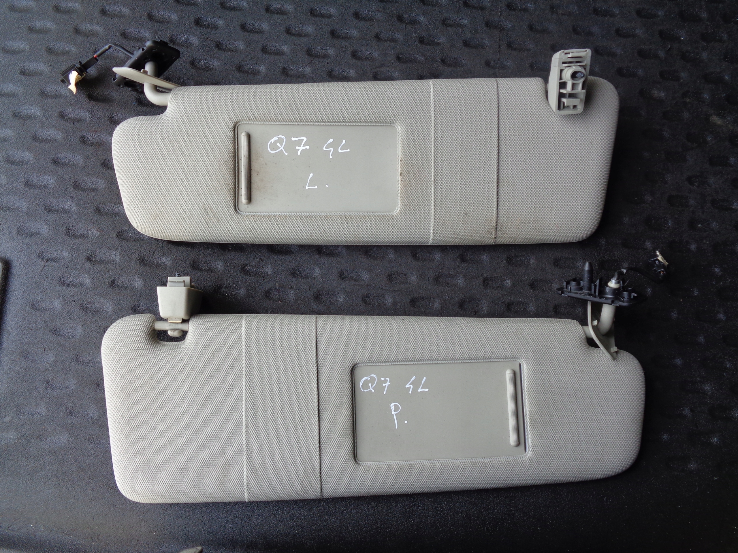 OSLONA PRZECIWSLONECZNA DASZEK AUDI Q7 I 4L