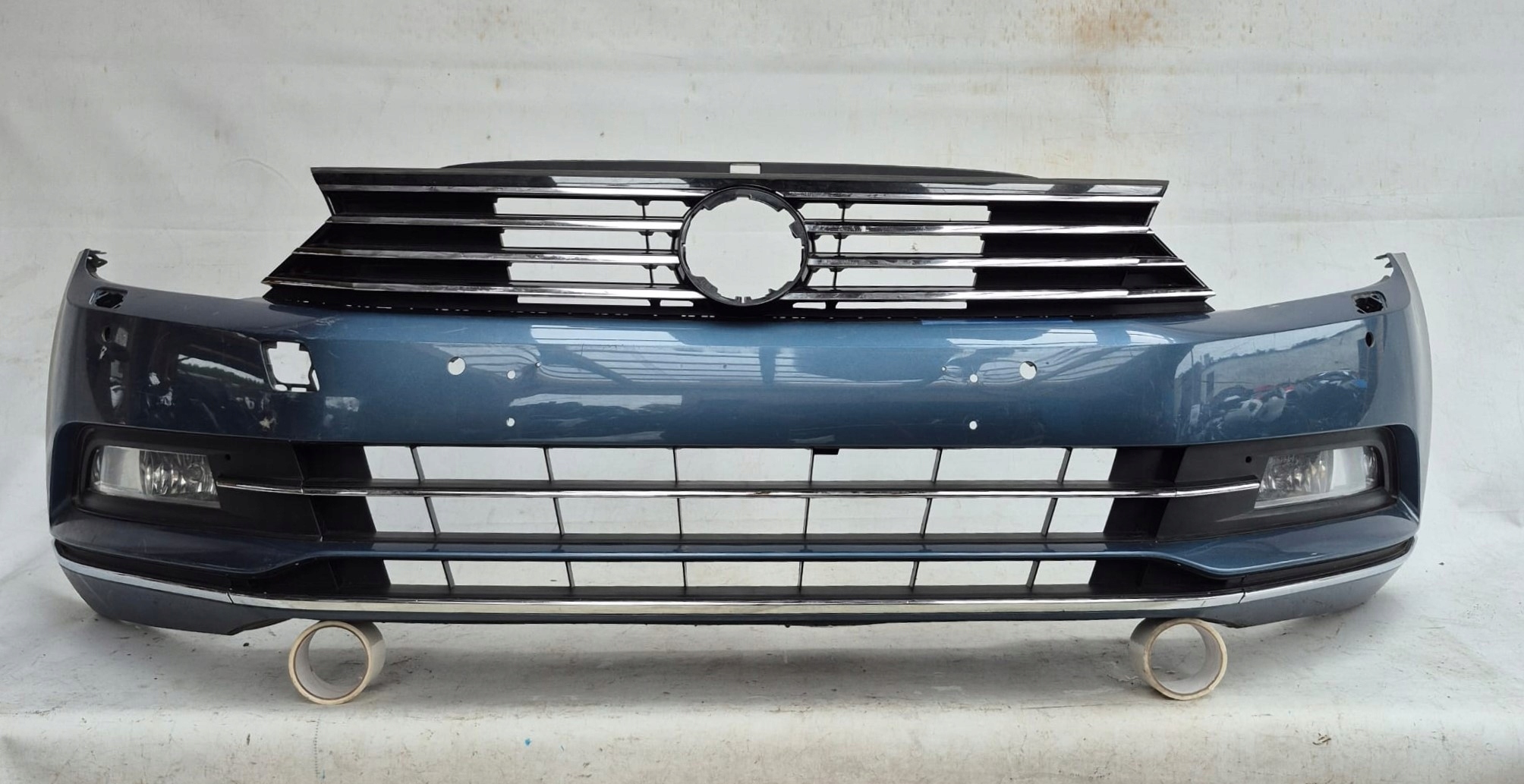 VW PASSAT B8 HIGHLINE 14- bumper front front 6XPDC SPR 3G0807221A