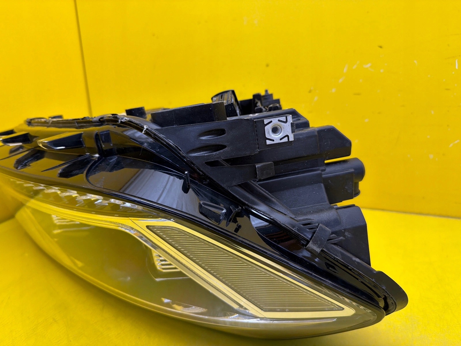 light right front VW Touran III 2015- Full Led 5TB941082D